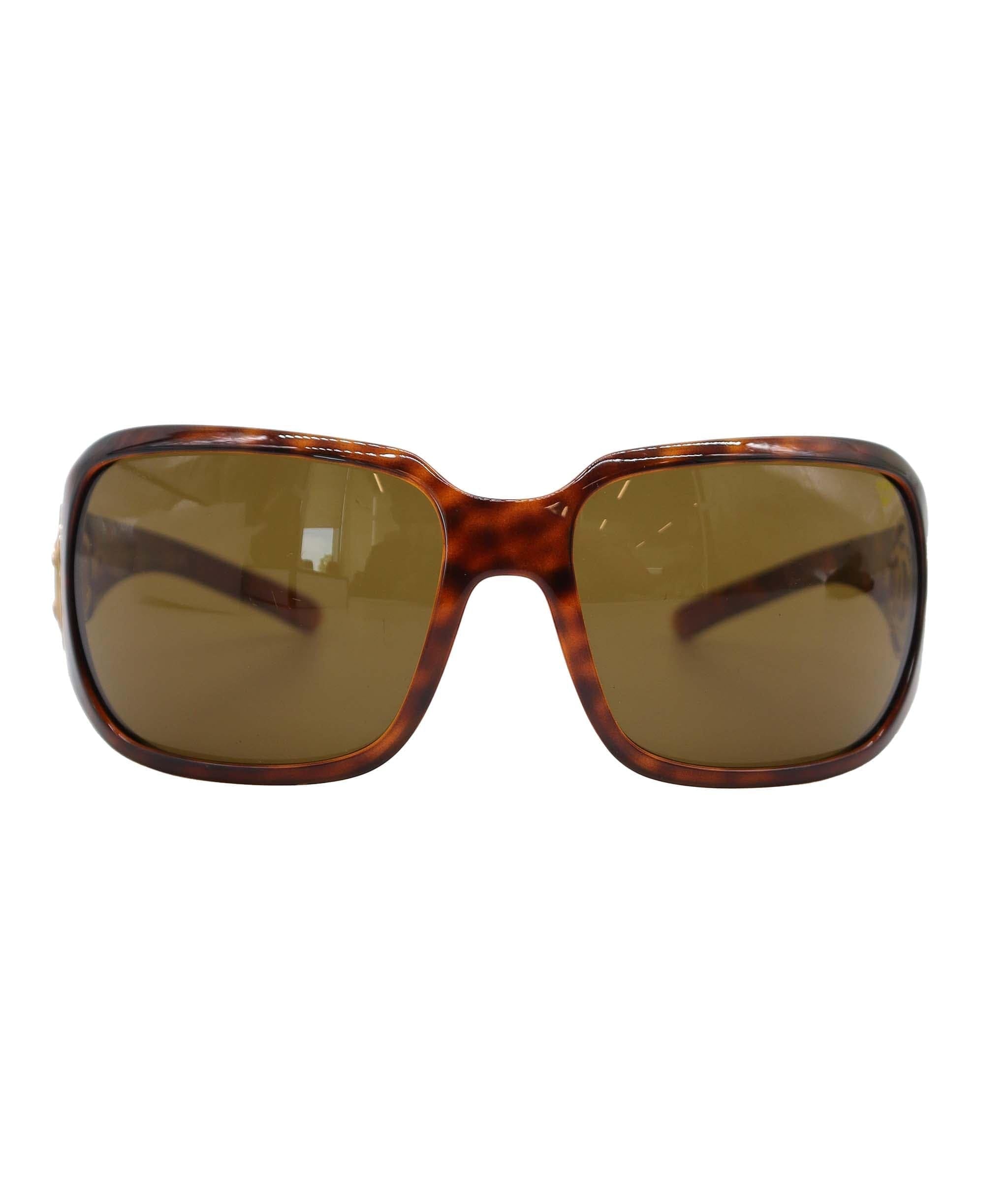 Chanel Logo Sunglasses DXBS3802