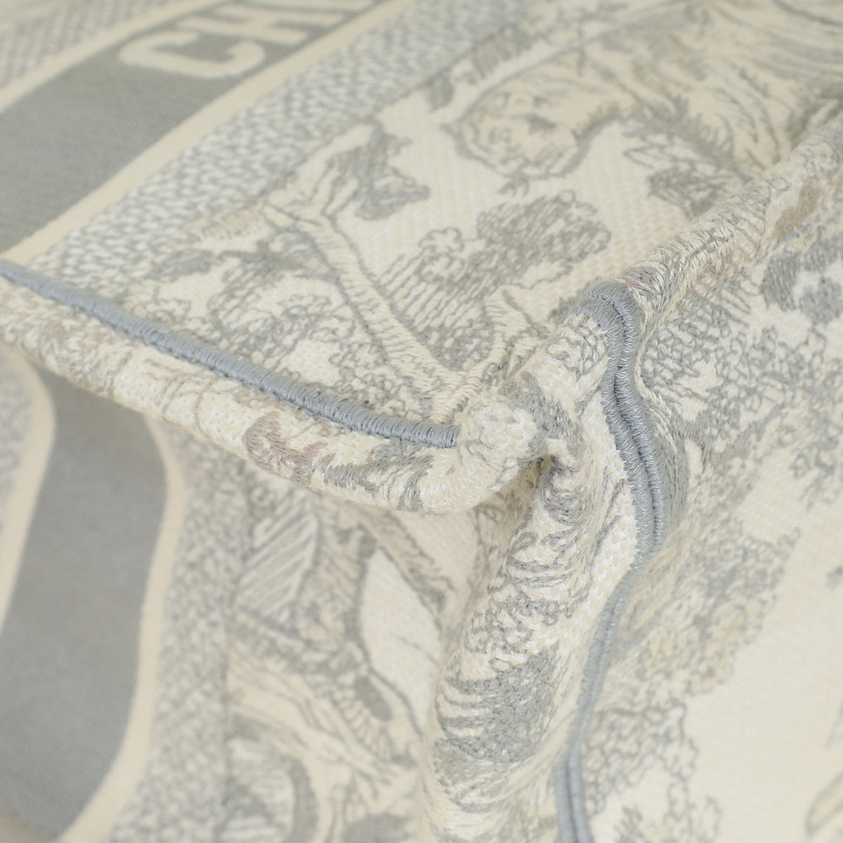 Christian Dior Bicolor Toile De Jouy Book Tote Medium Bag
