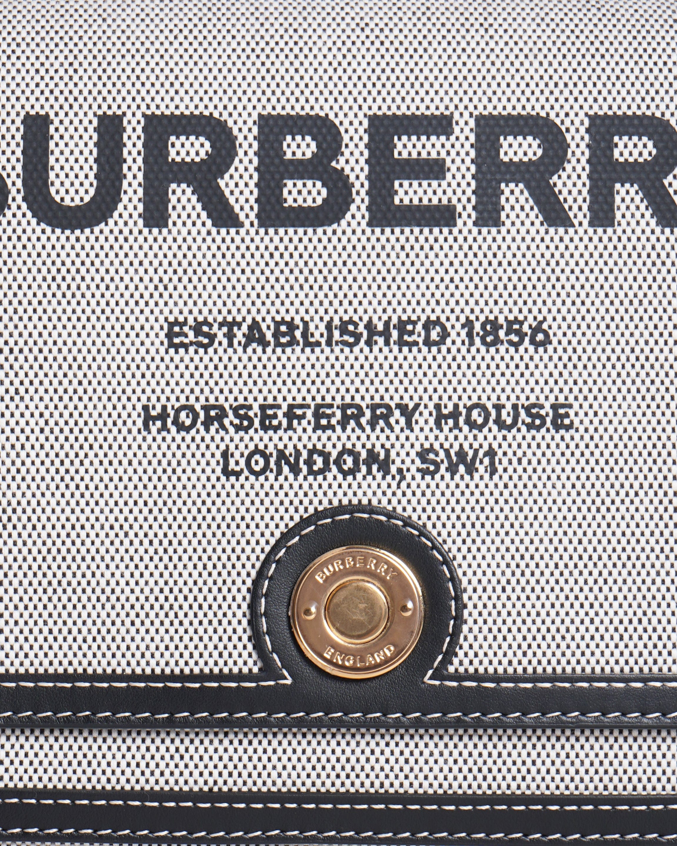 Burberry New Burberry Horseferry Print Note Cropssbody Bag