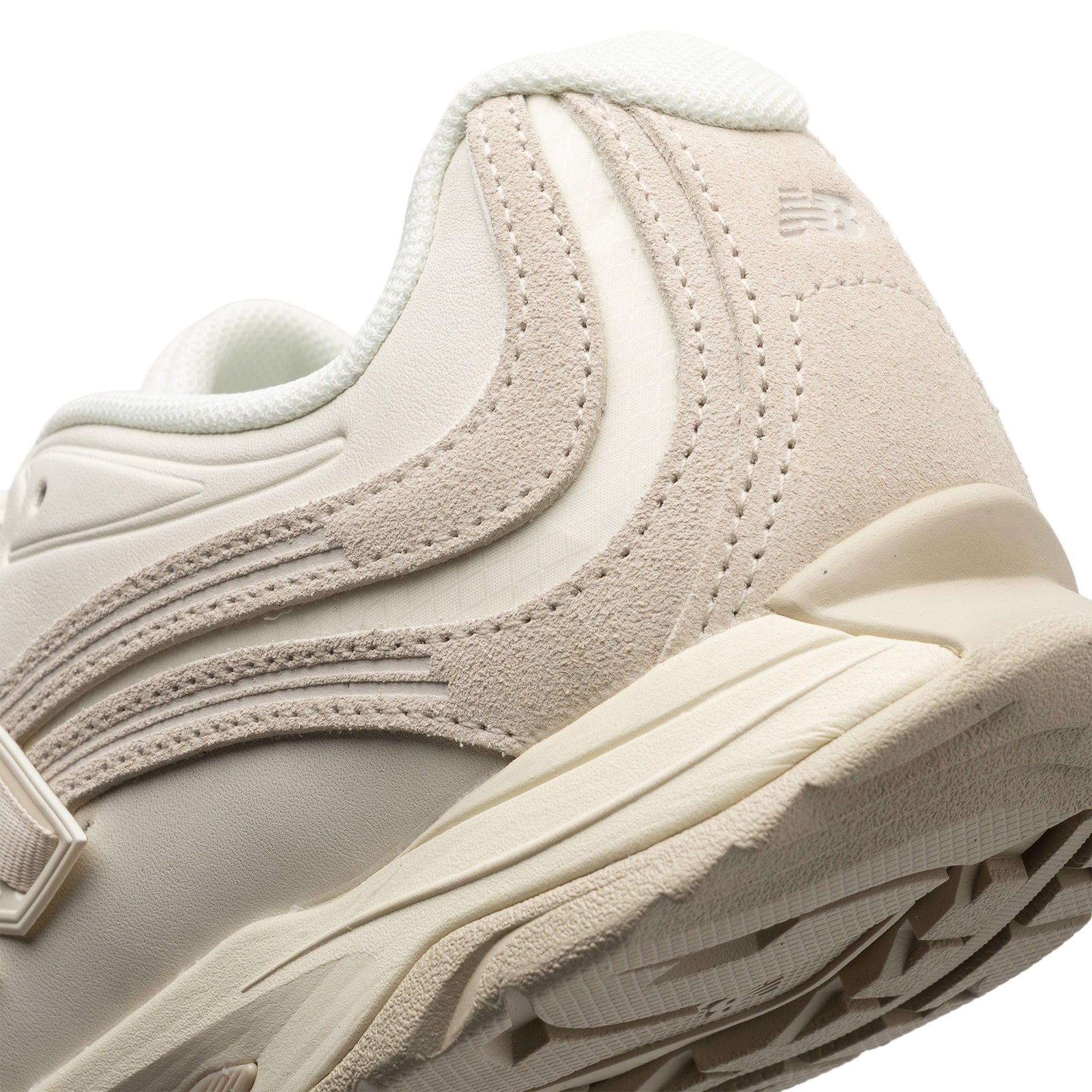 New Balance URC569DQ Timberwolf/Sea Salt