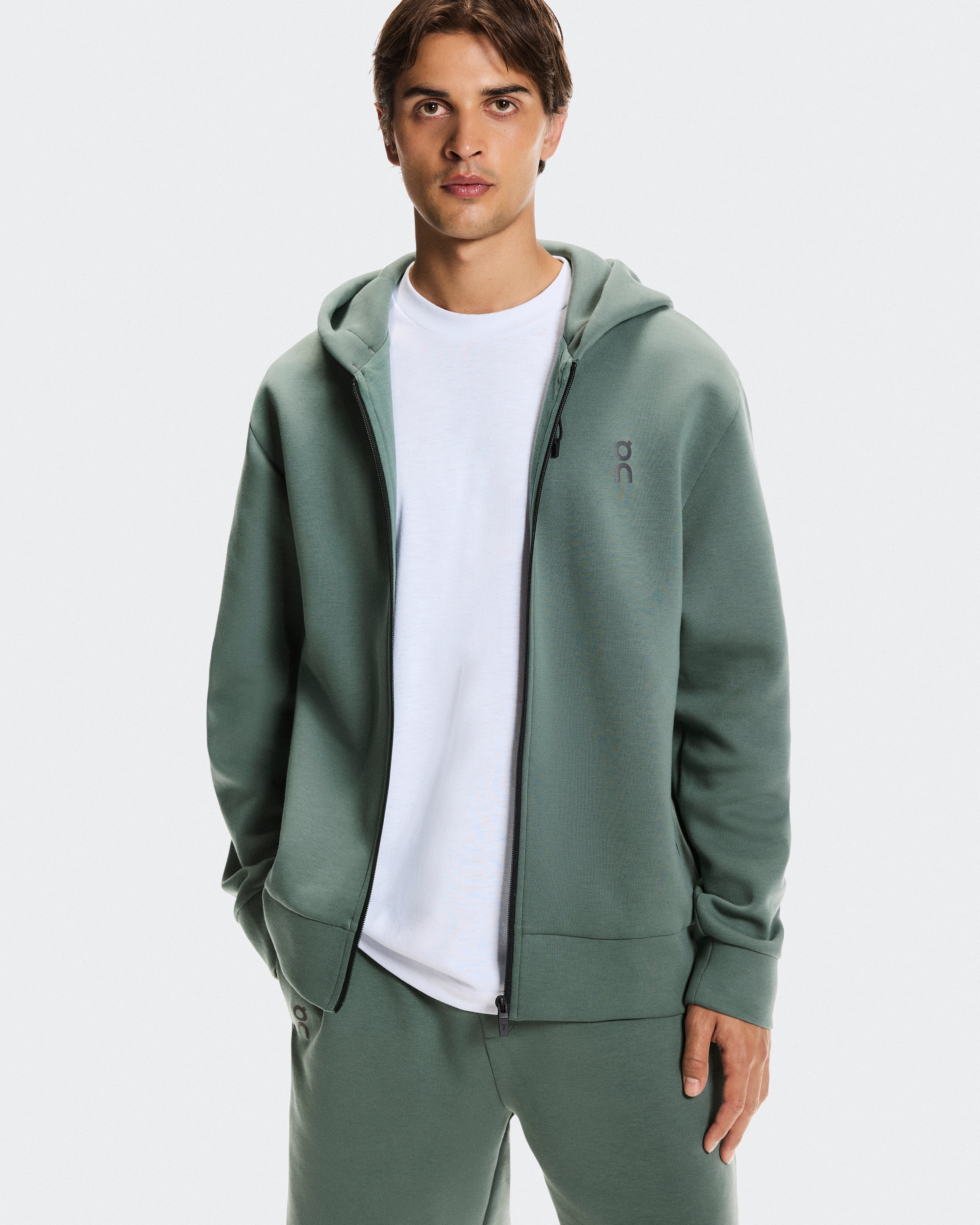 On Running On Focus Tech Zip Hoodie Olive
