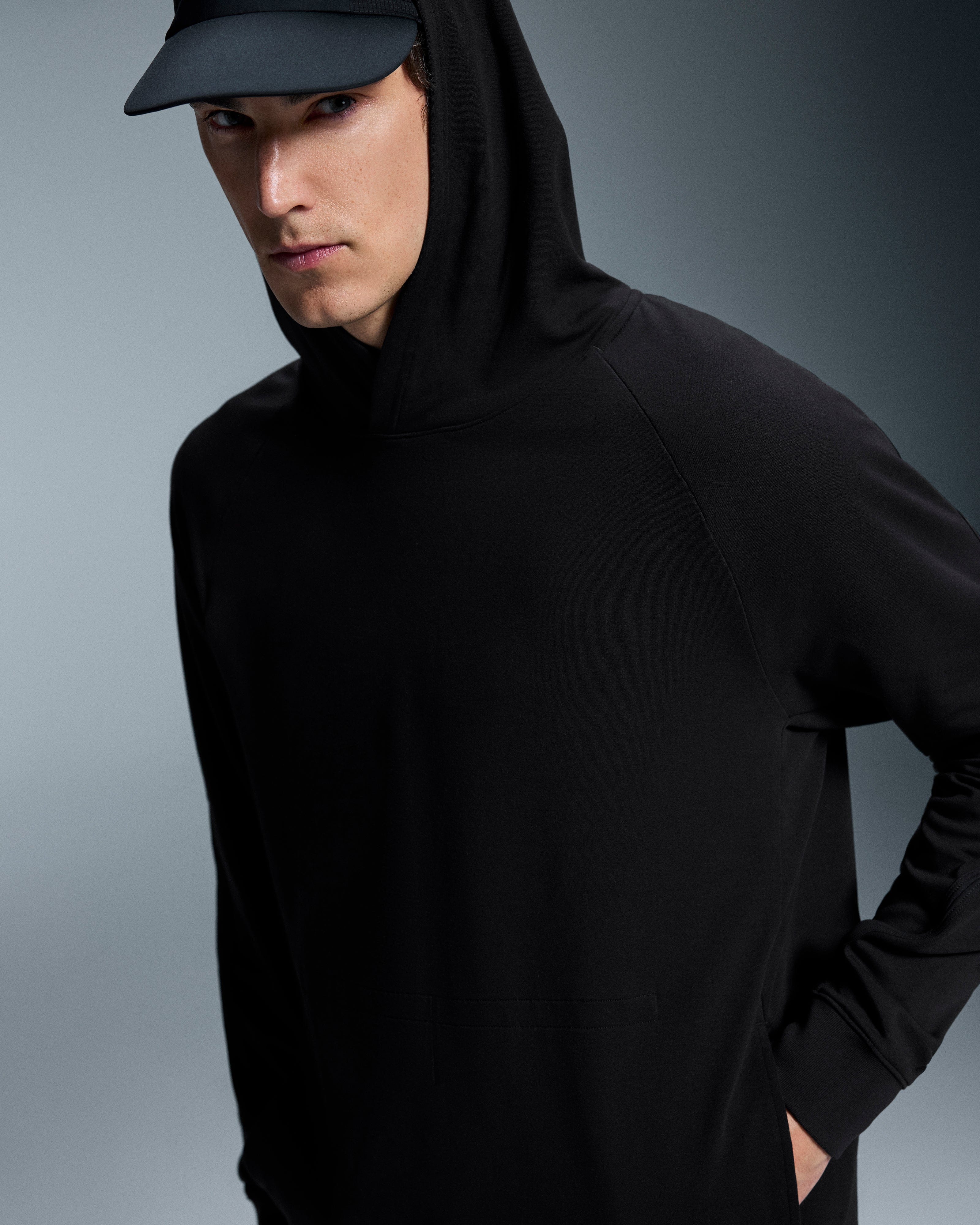 On Running On Studio Hoodie Black