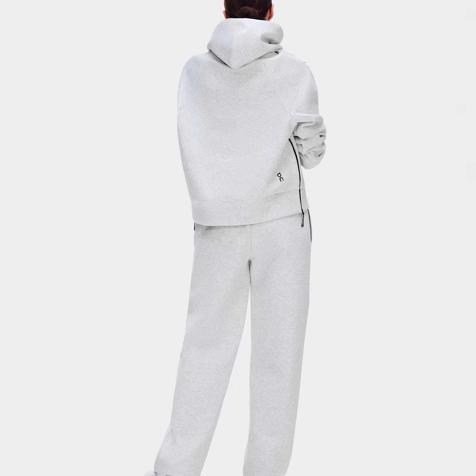 On Running On Focus Tech Hoodie Crater (Women'S)
