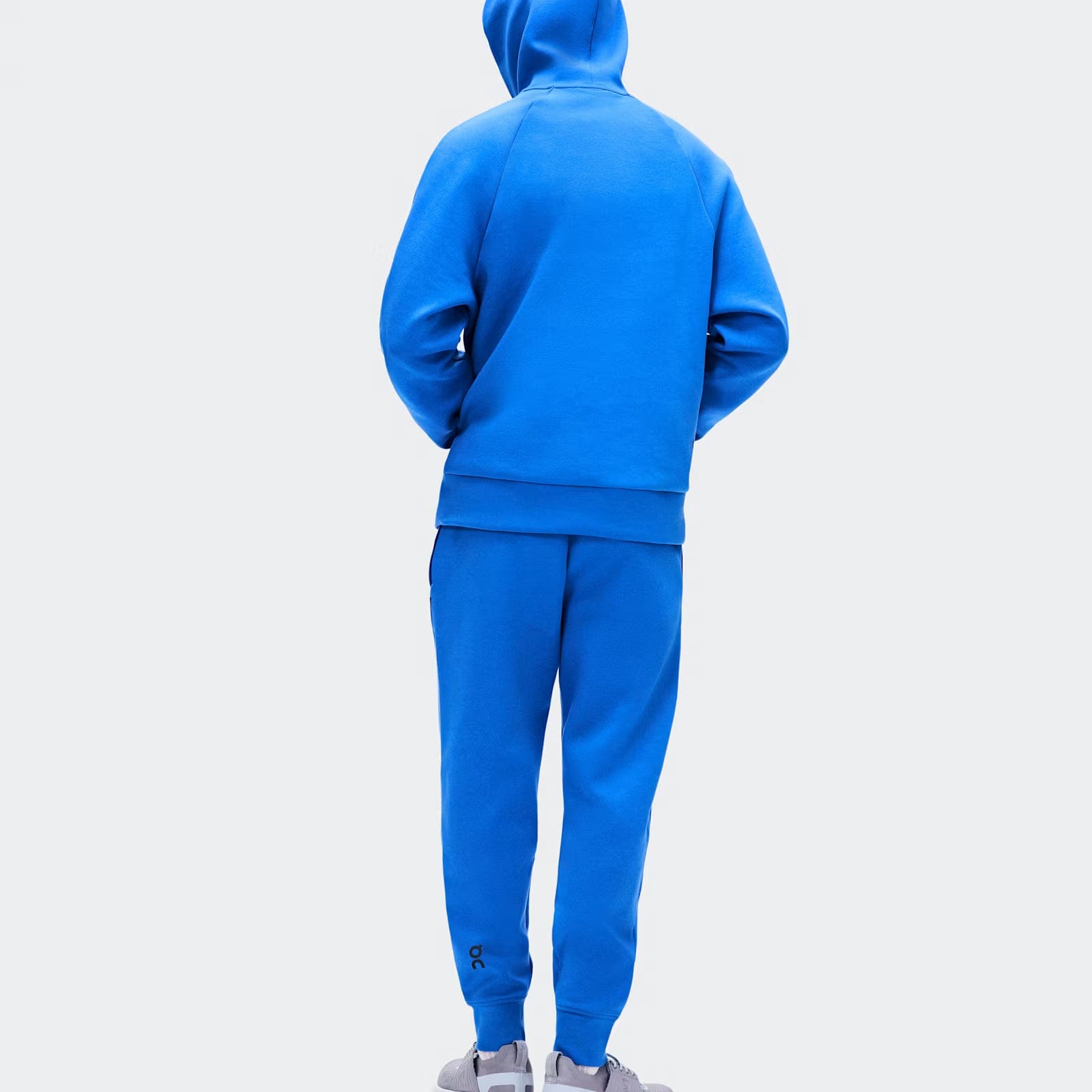 On Running On Focus Tech Hoodie Jay