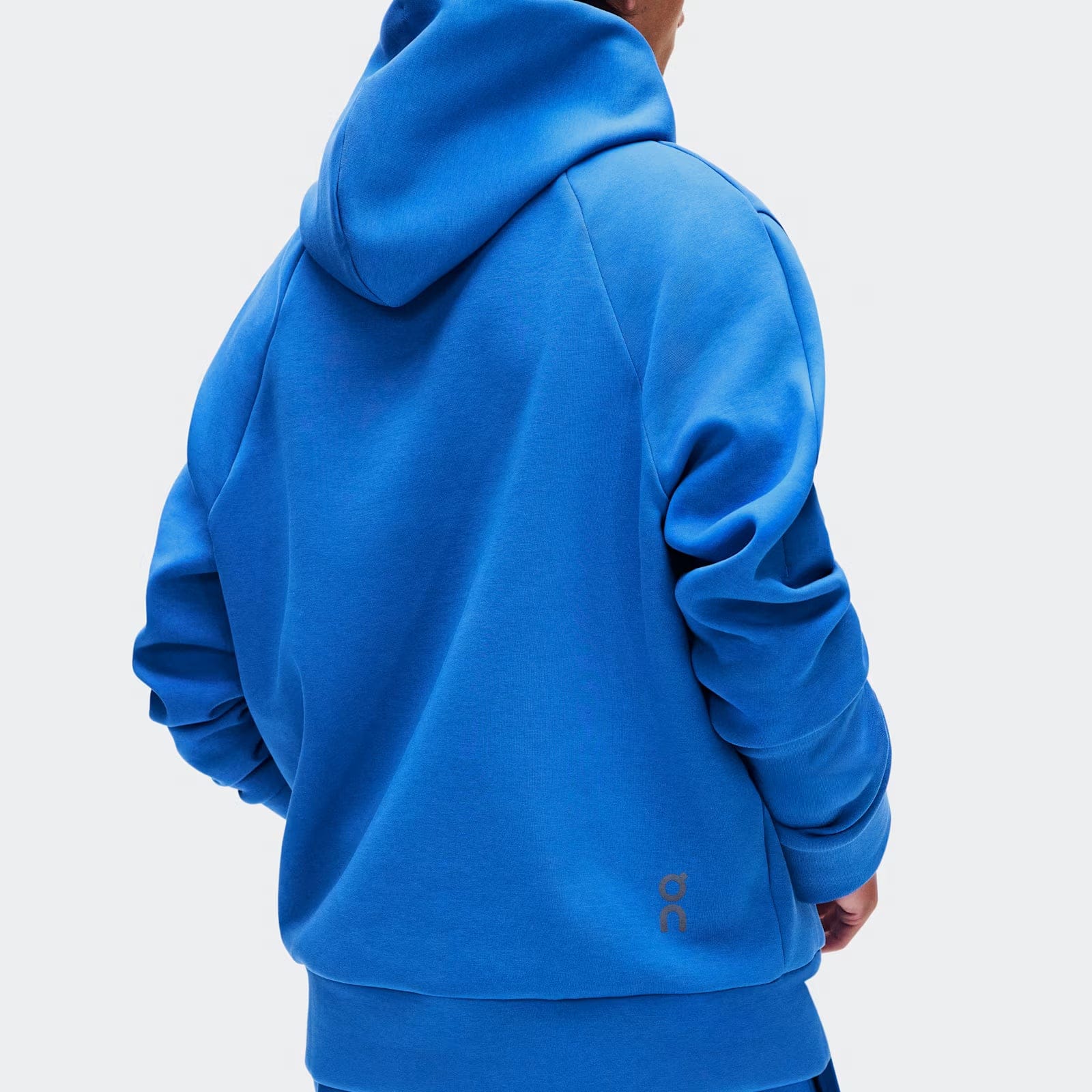 On Running On Focus Tech Hoodie Jay