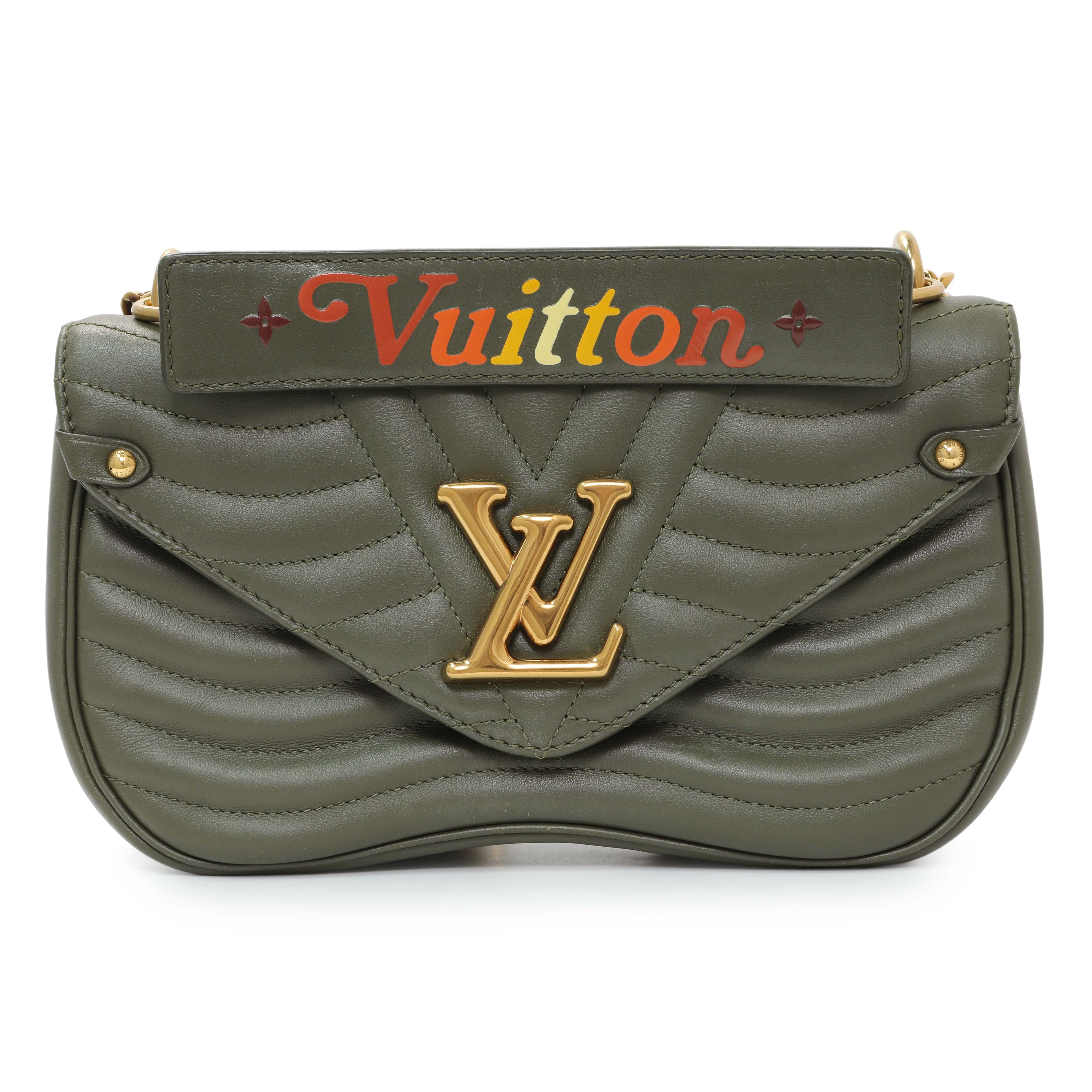 Louis Vuitton Calfskin New Wave Chain MM