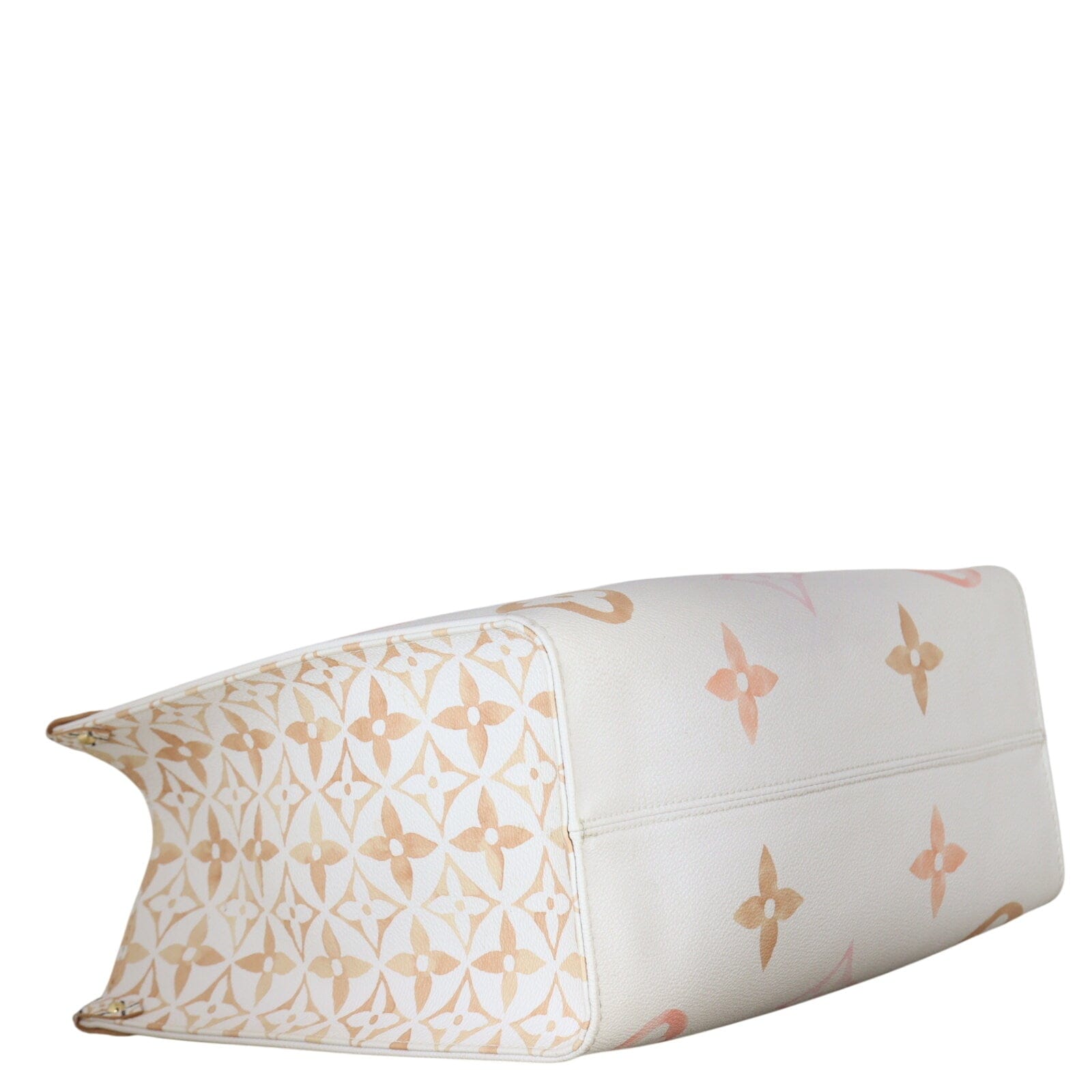 Louis Vuitton OnTheGo MM Monogram Giant By The Pool