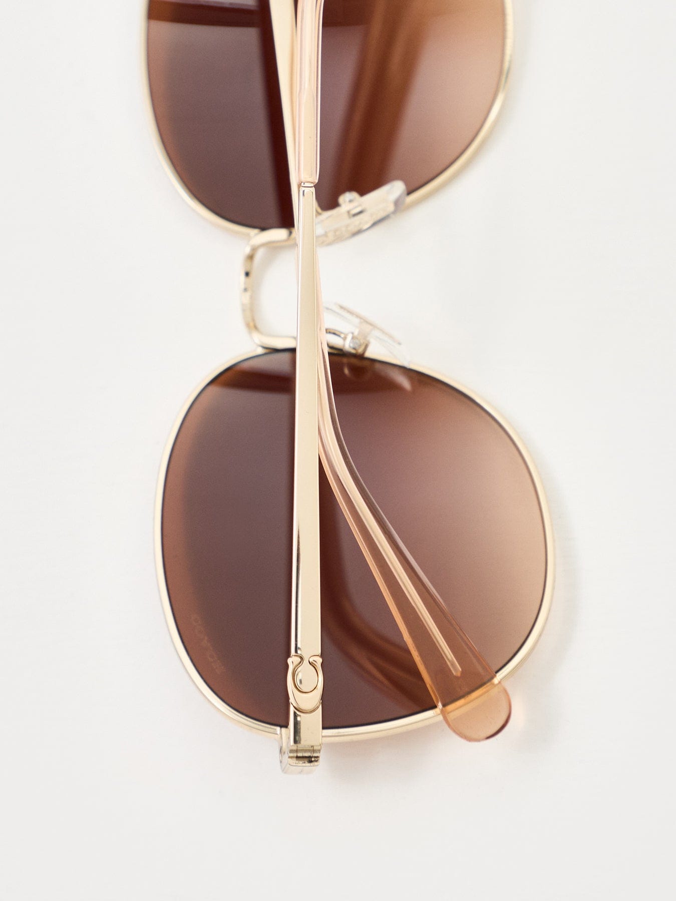 Coach 0HC7189 Round Sunglasses Gold