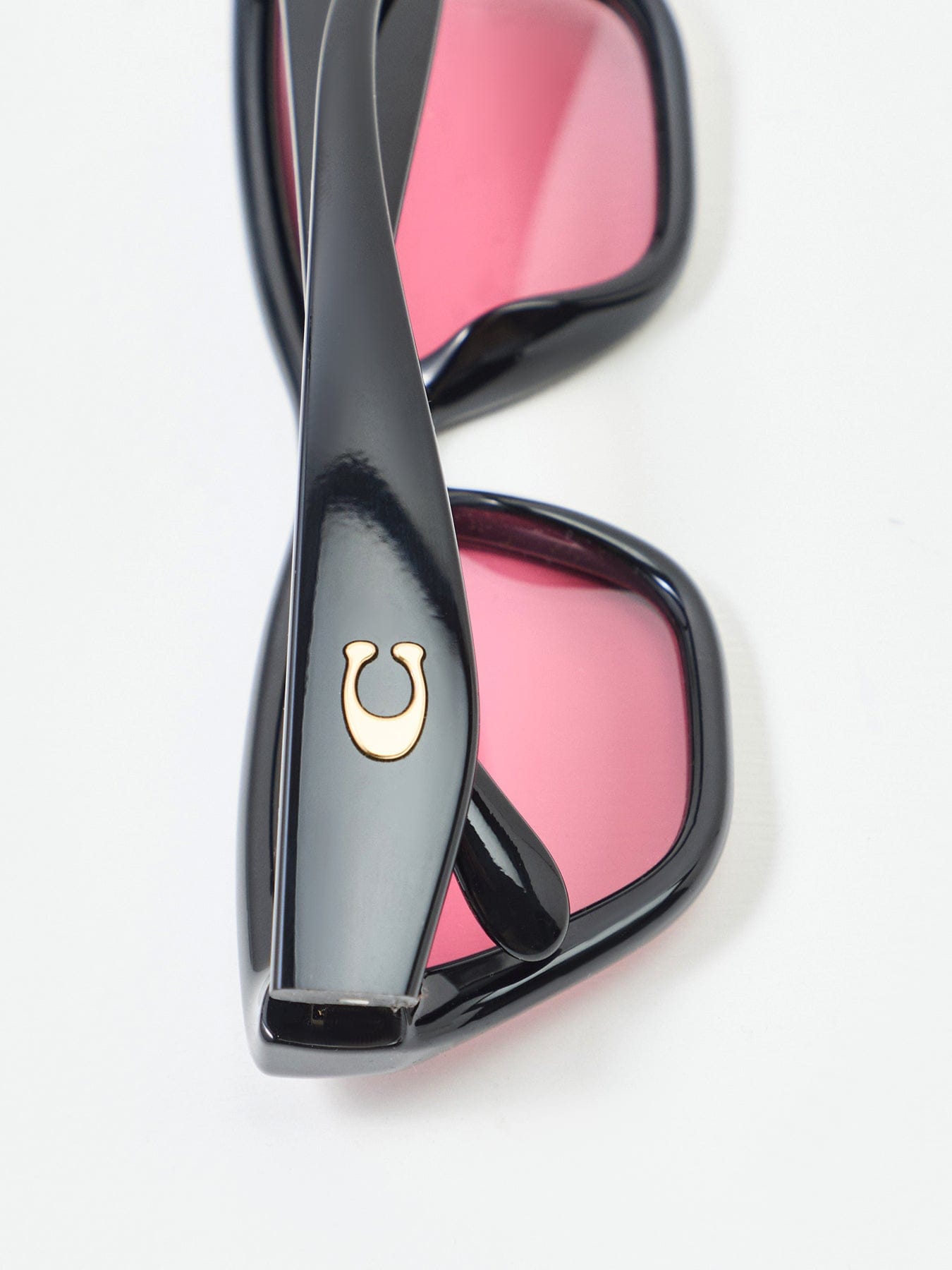 Coach 0HC8449U Cat Eye Sunglasses Black