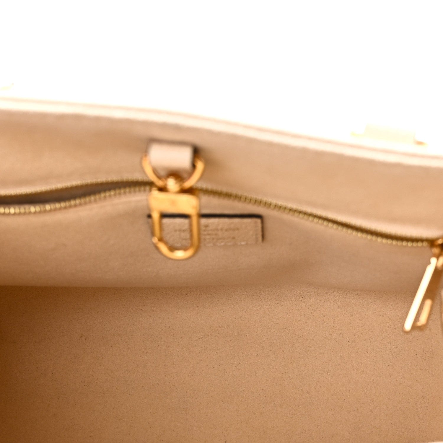 Louis Vuitton Empreinte Monogram Giant Onthego PM Creme Bois De Rose