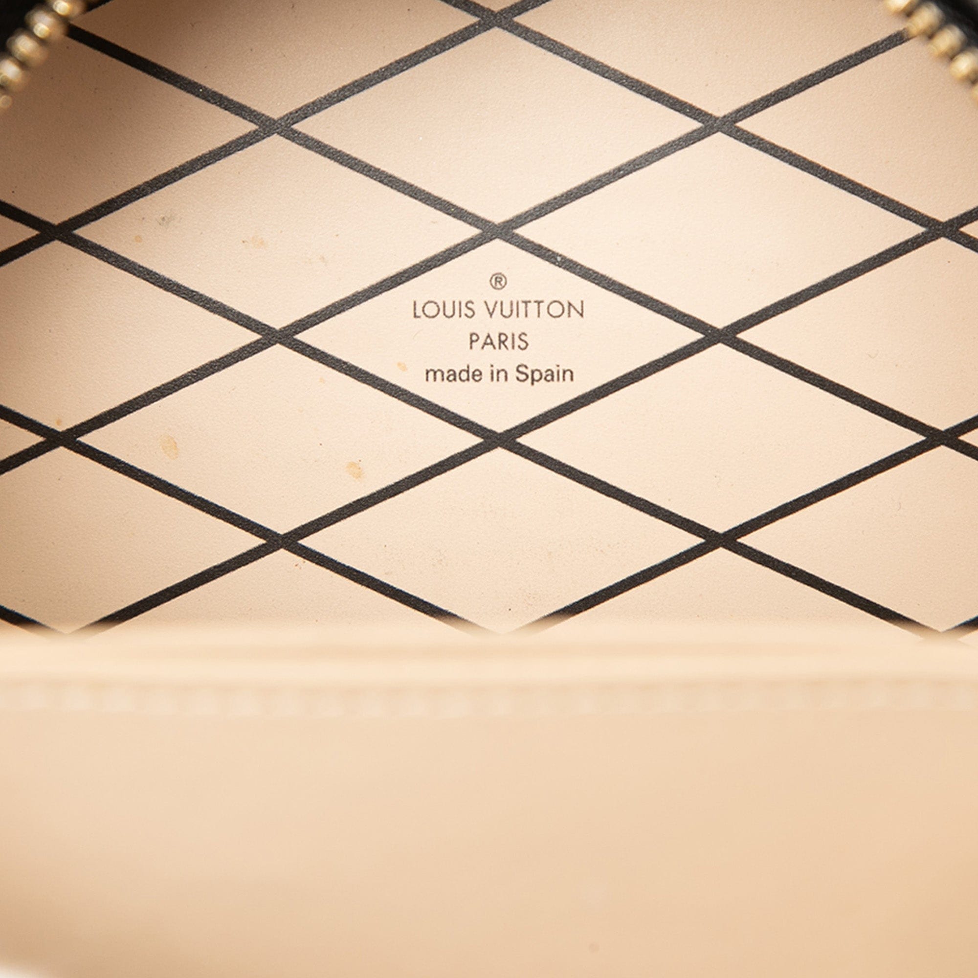 Louis Vuitton Monogram Reverse Mini Boite Chapeau