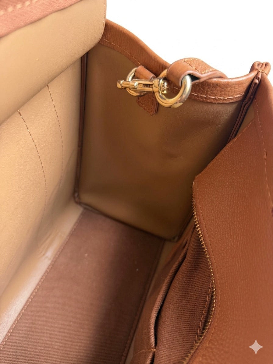 Marc Jacobs The Leather Medium Tote Bag