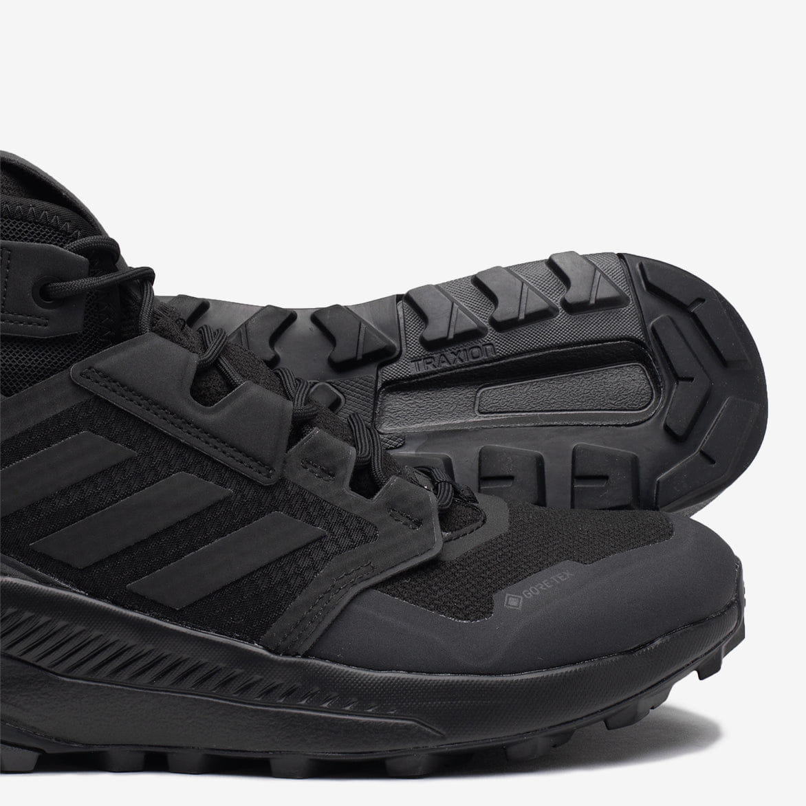 adidas PHARRELL x ADIDAS TERREX TRAILMAKER MID TRIPLE BLACK