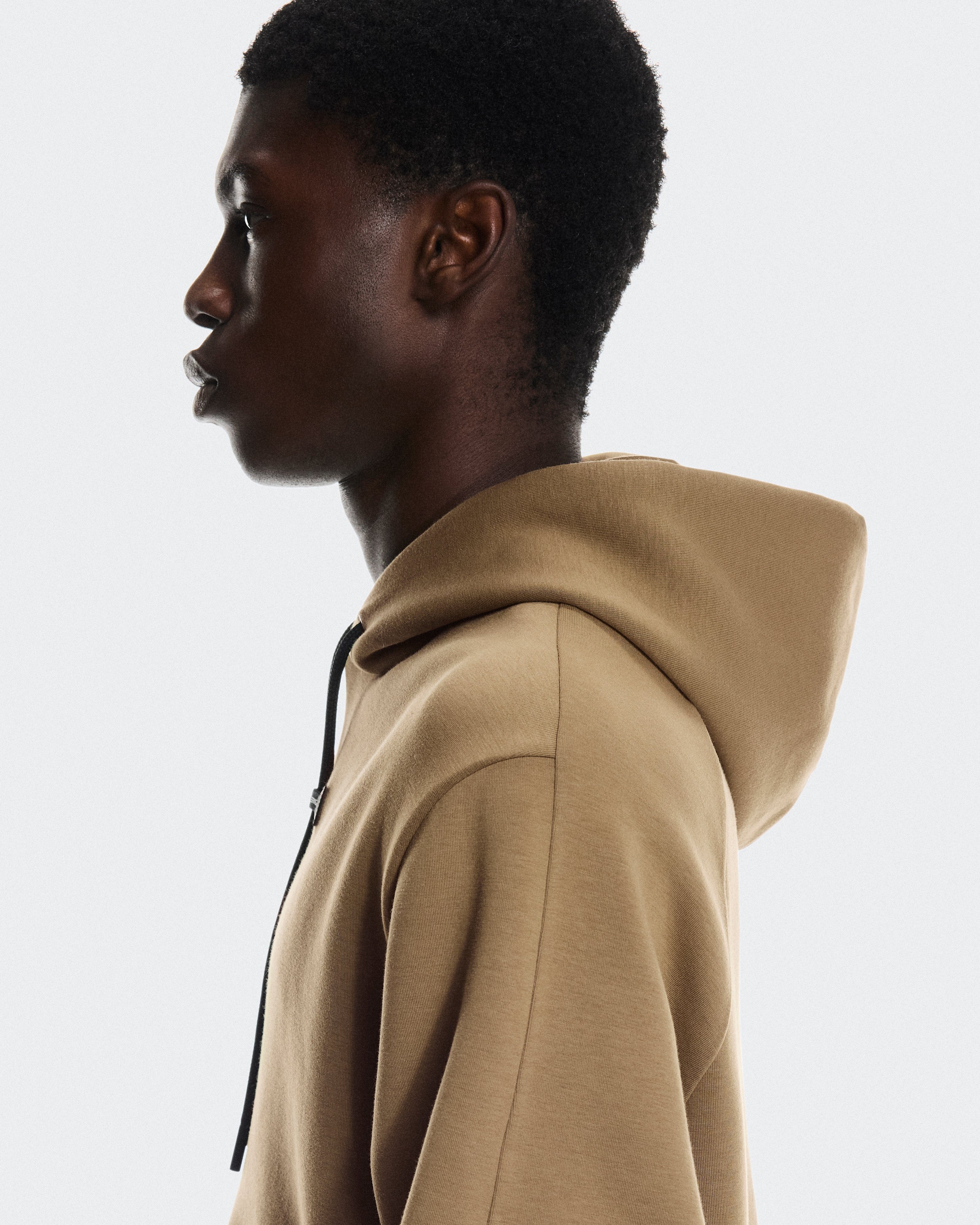 On Running On Focus Tech Hoodie Nutmeg
