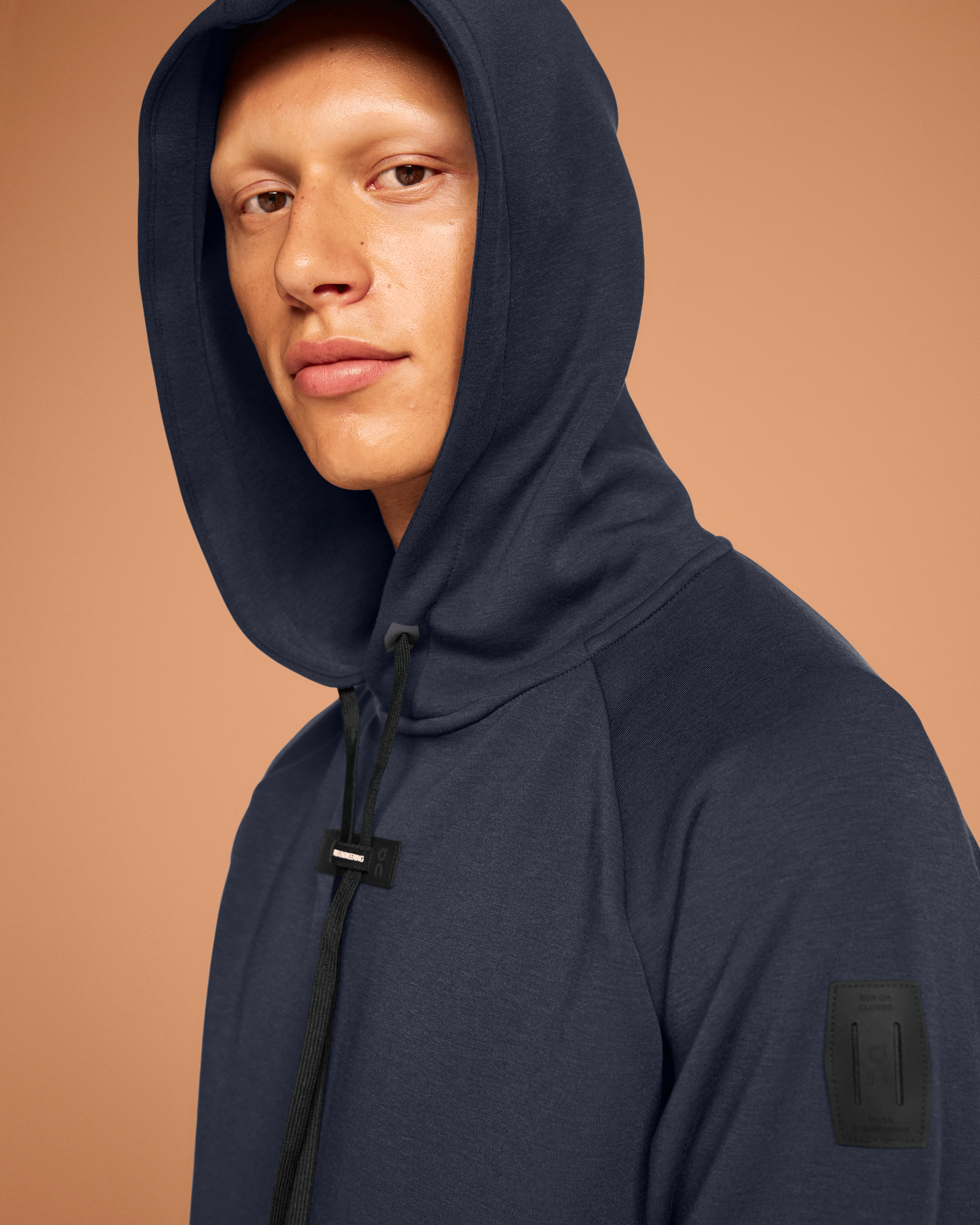 On Running On Hoodie Navy