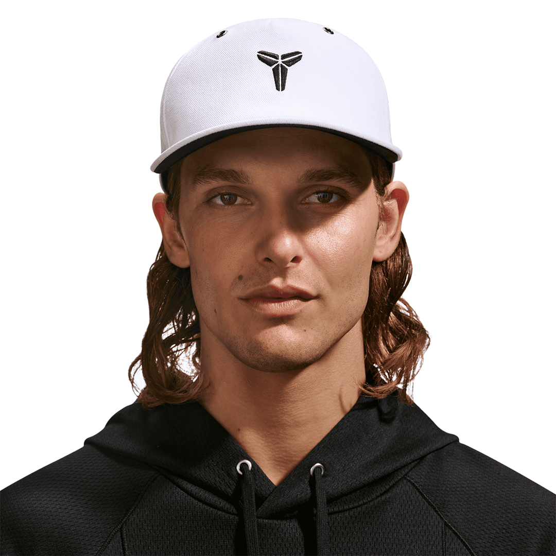 Nike KOBE PRO UNSTRUCTURED BASKETBALL CAP WHITE / BLACK
