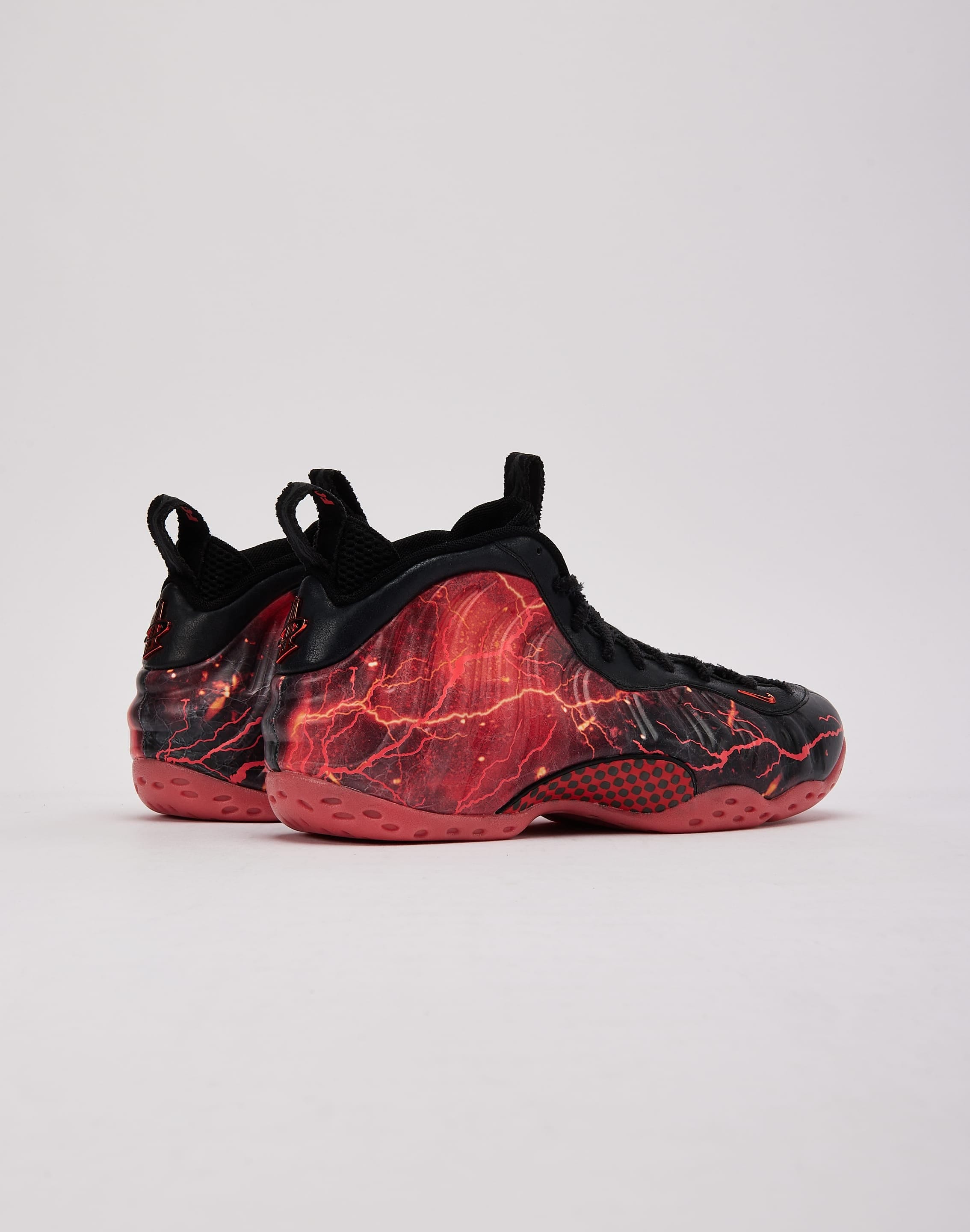 Nike Air Foamposite One PRM x Stranger Things Vecna