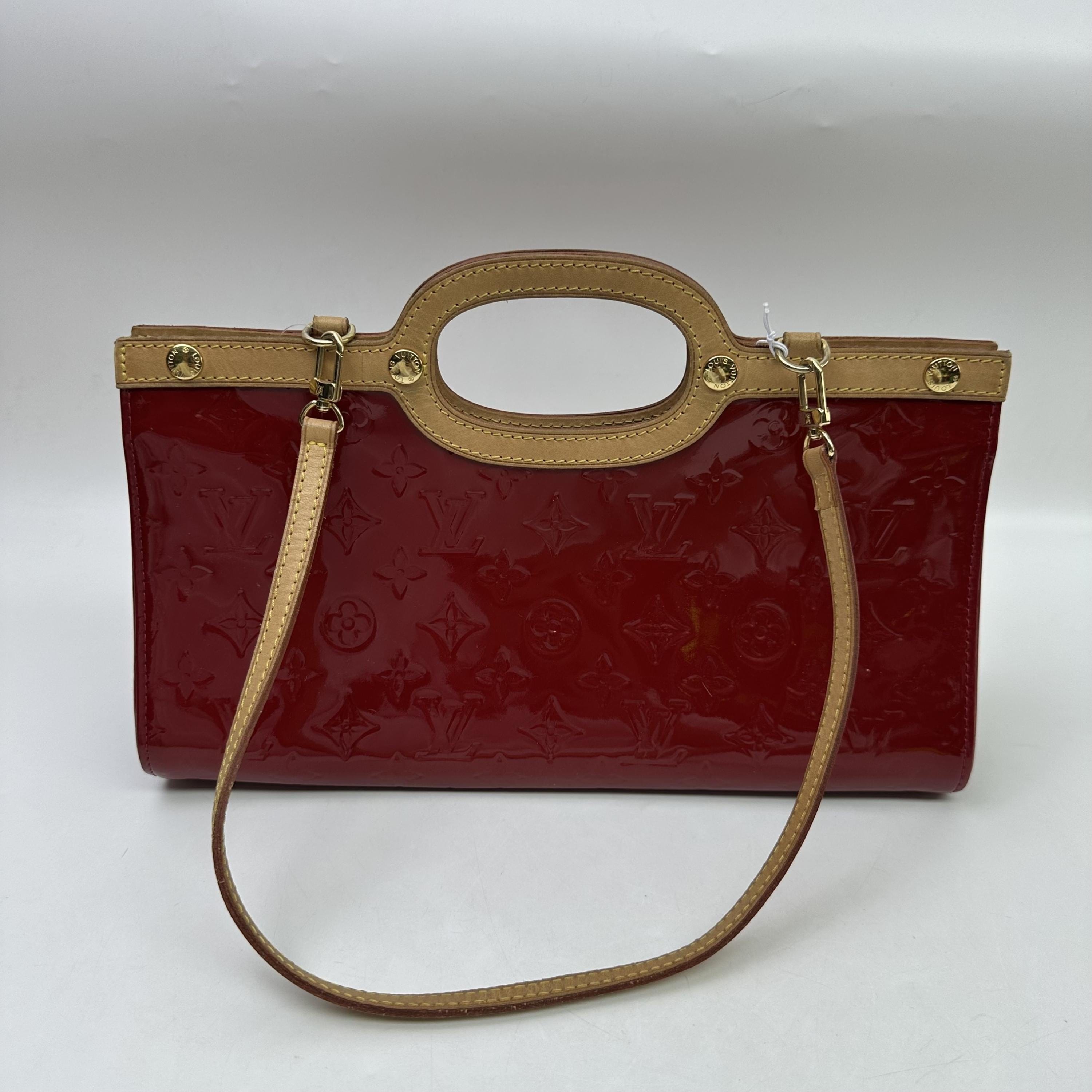 Louis Vuitton Red Monogram Vernis Roxbury Drive Bag C351111