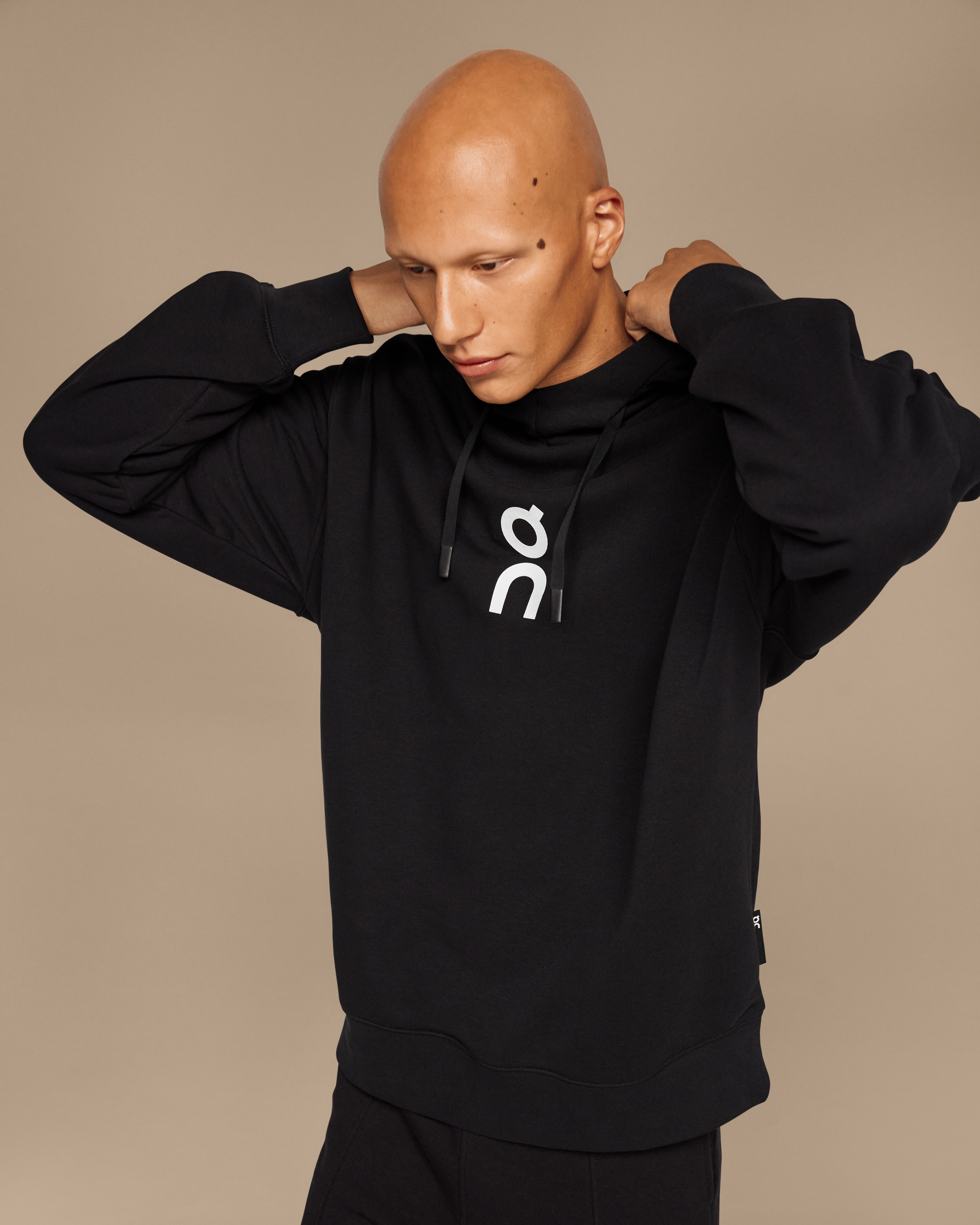 On Running On Club Hoodie Black