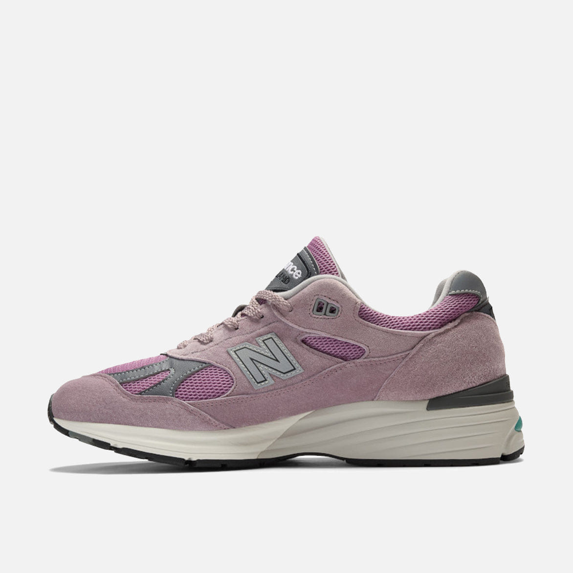 New Balance 991V2 MADE IN UK SMOKED PEARL