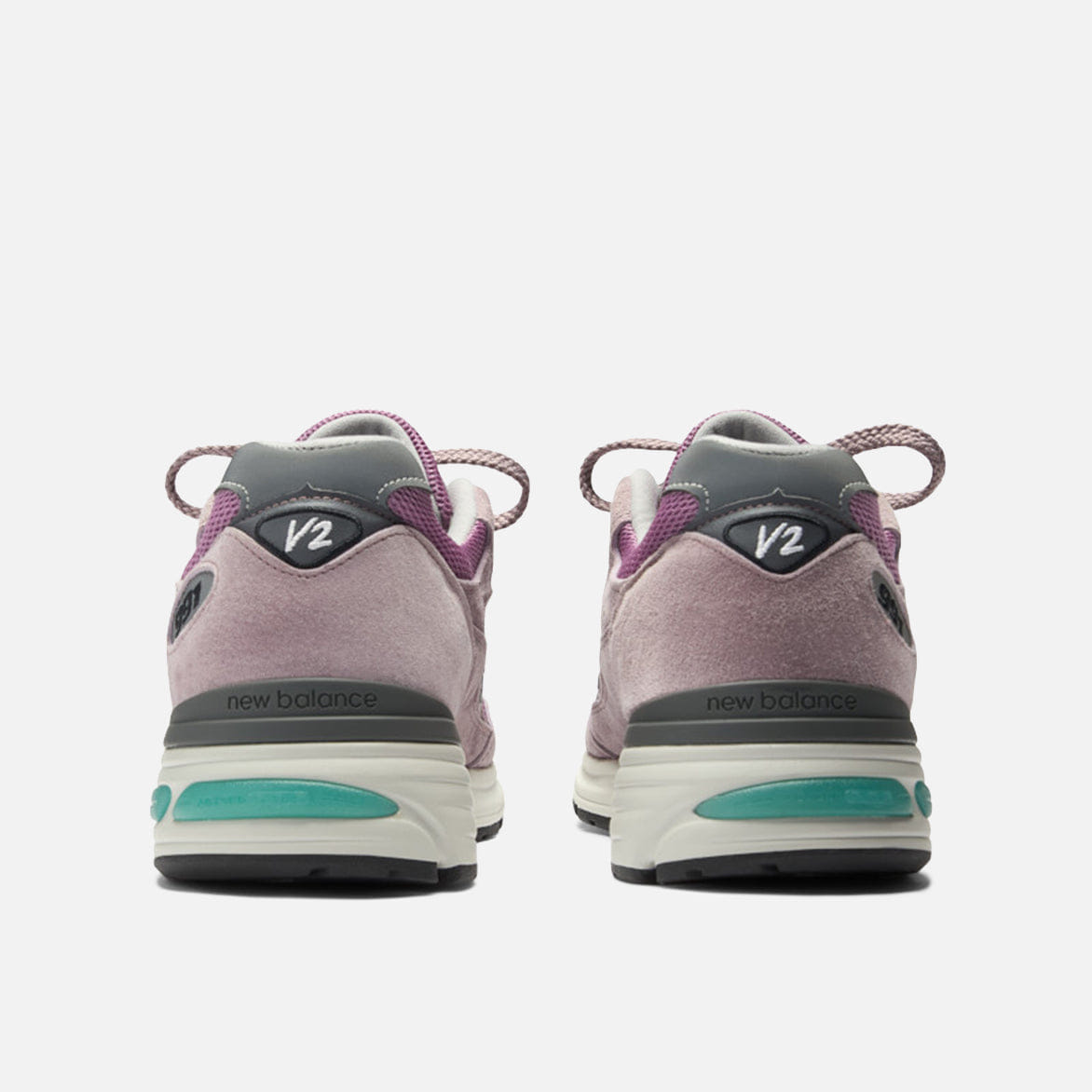 New Balance 991V2 MADE IN UK SMOKED PEARL
