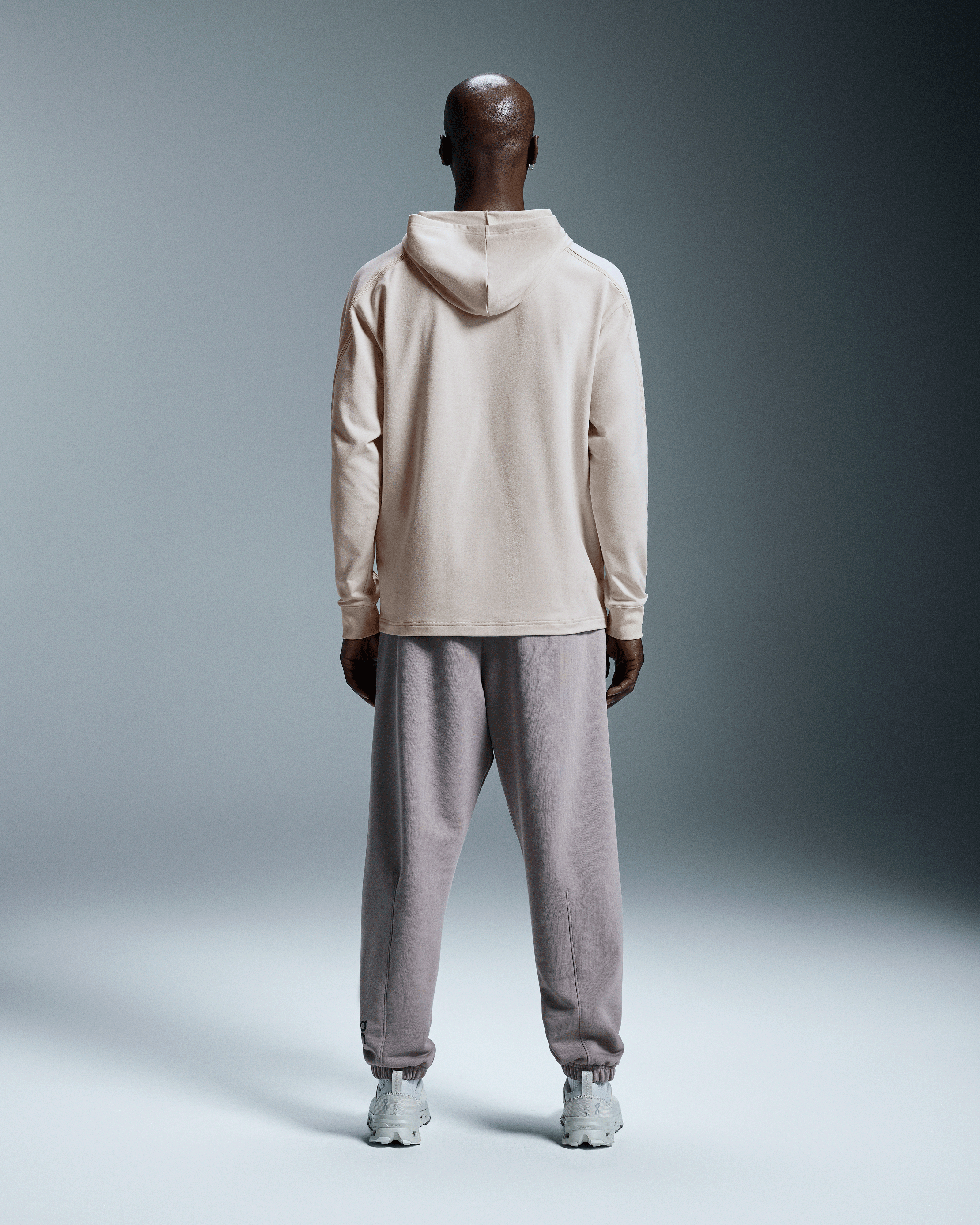 On Running On Movement Hoodie Sand