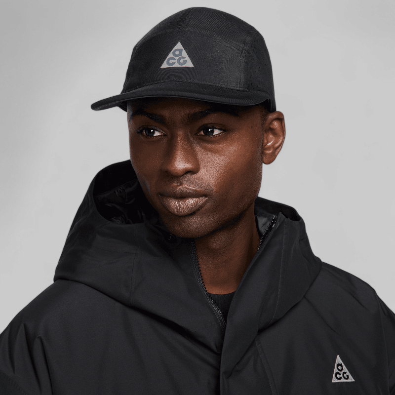 Nike ACG Fly Cap with detachable cape - Black/Reflective Silver