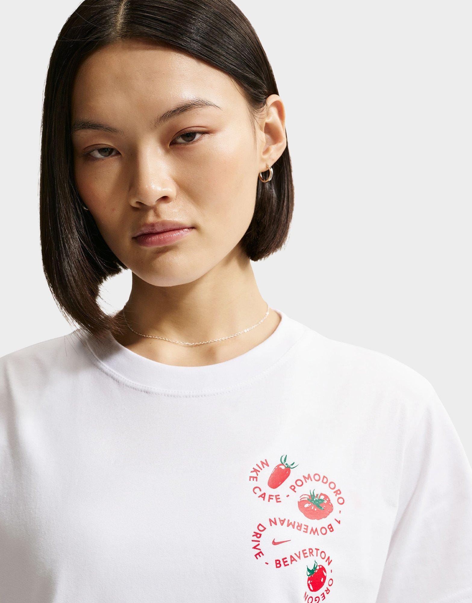 Nike Classic Graphic T - Shirt
