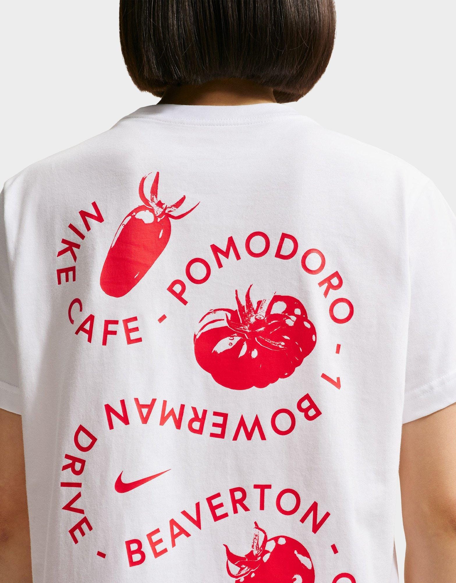 Nike Classic Graphic T - Shirt