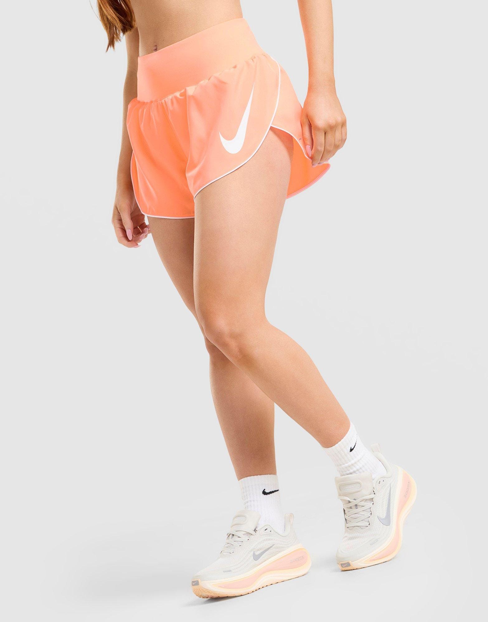 Nike Running Tempo Flow Mid - Rise Shorts