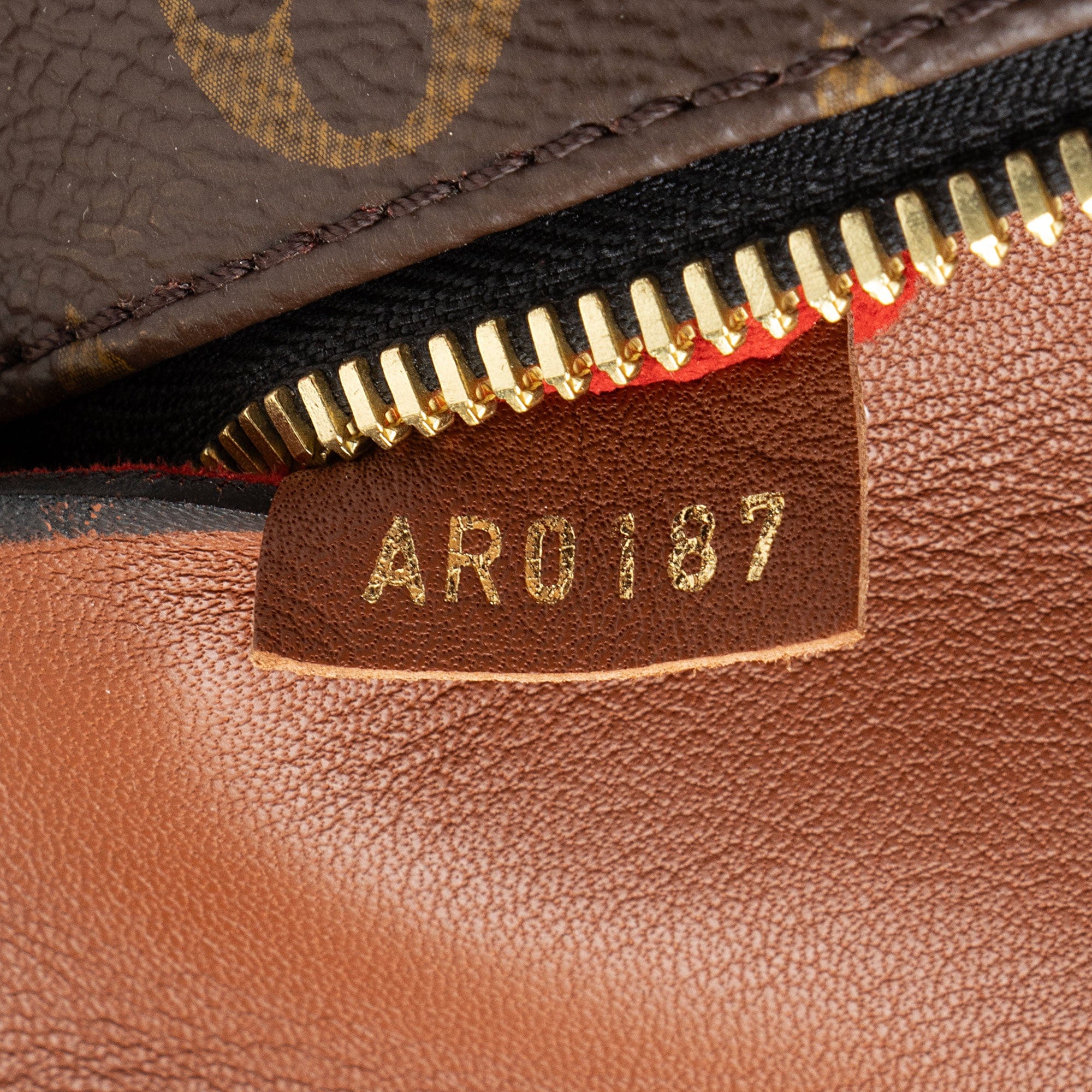 Louis Vuitton Monogram Canvas Tuileries Besace Shoulder Bag