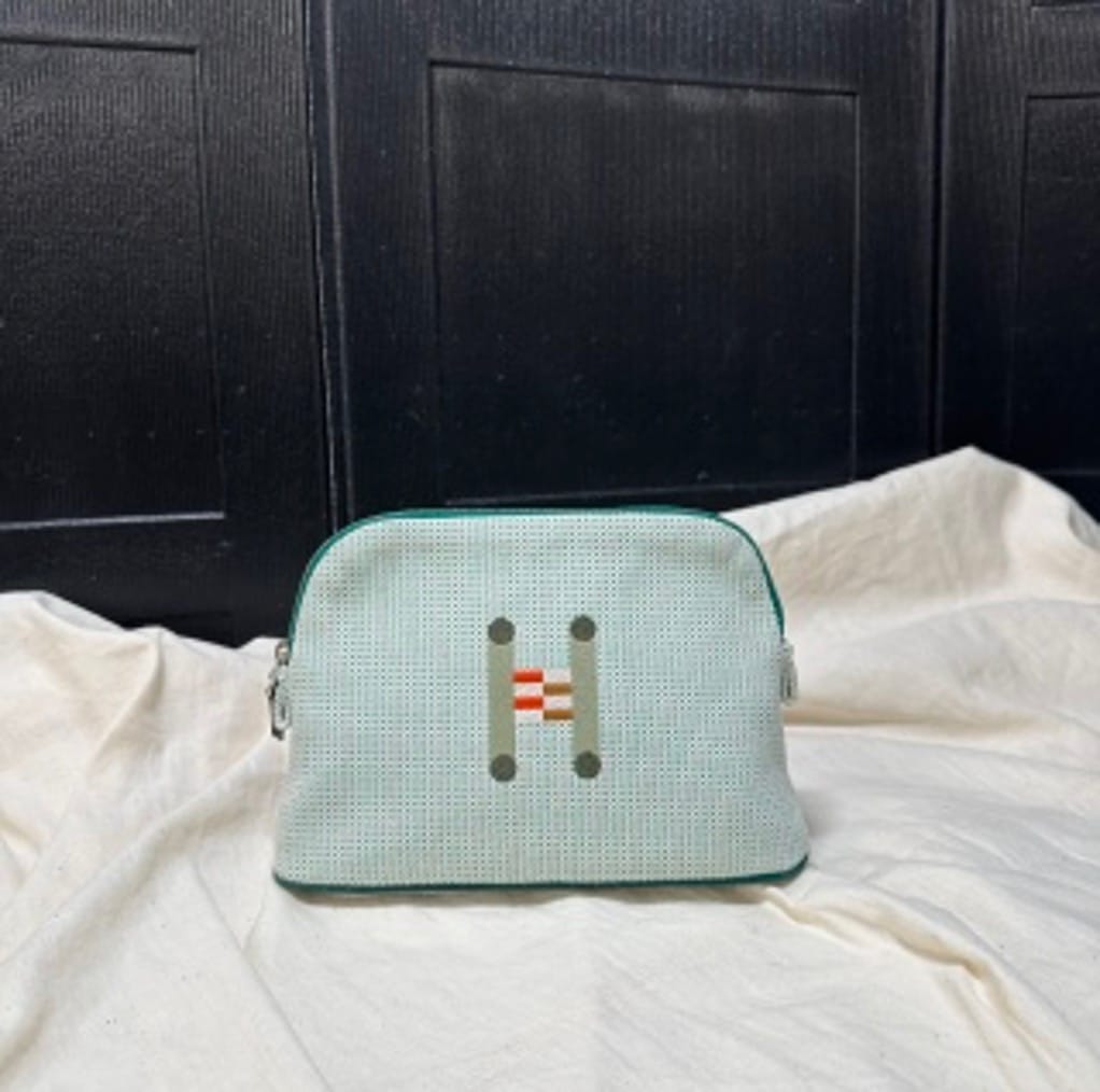 Hermes H canvas toiletry bag US65247