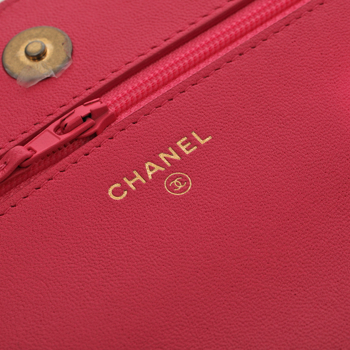 Chanel 19 Fuchsia Wallet On Chain Bag