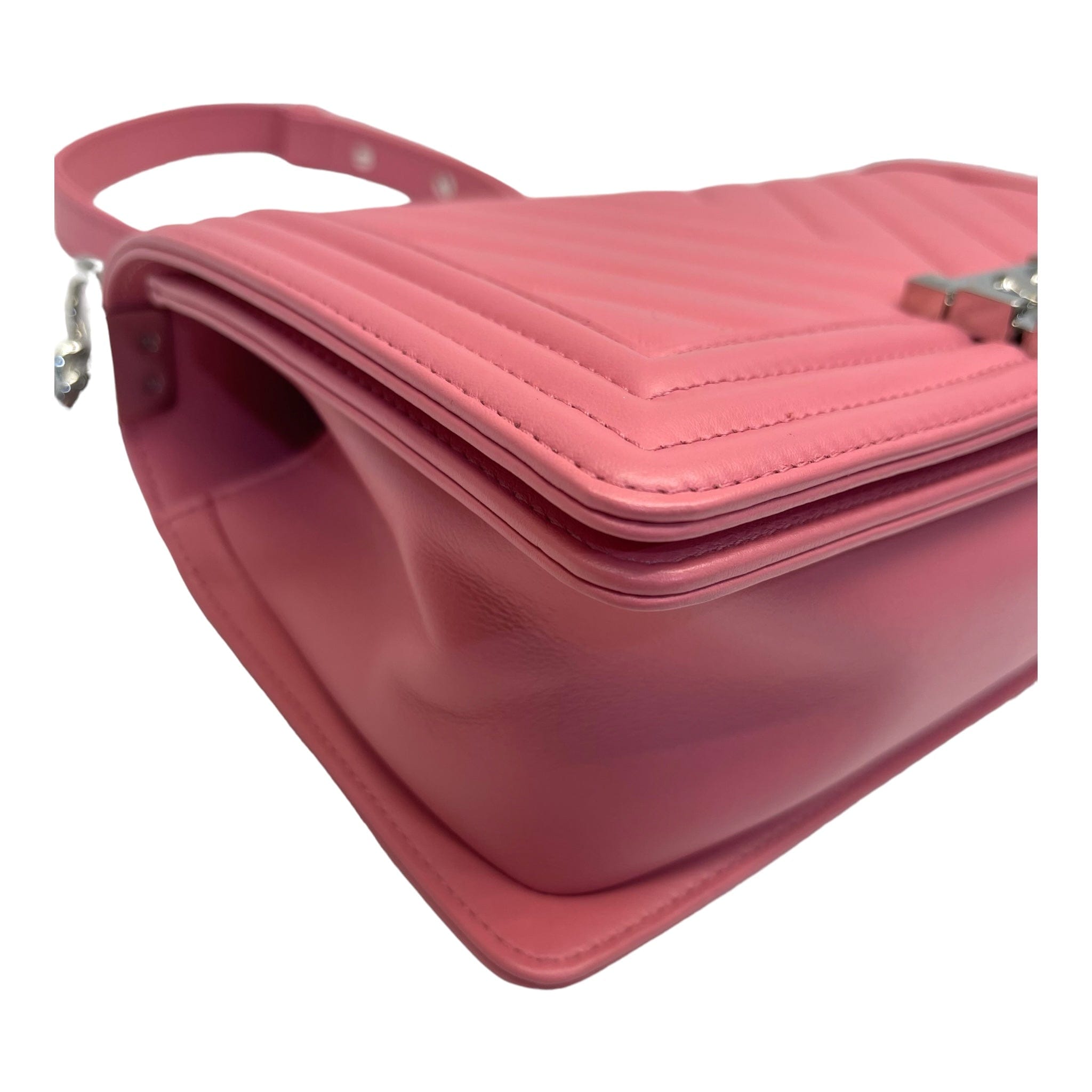 Chanel Boy Bag Medium Pink Lambskin