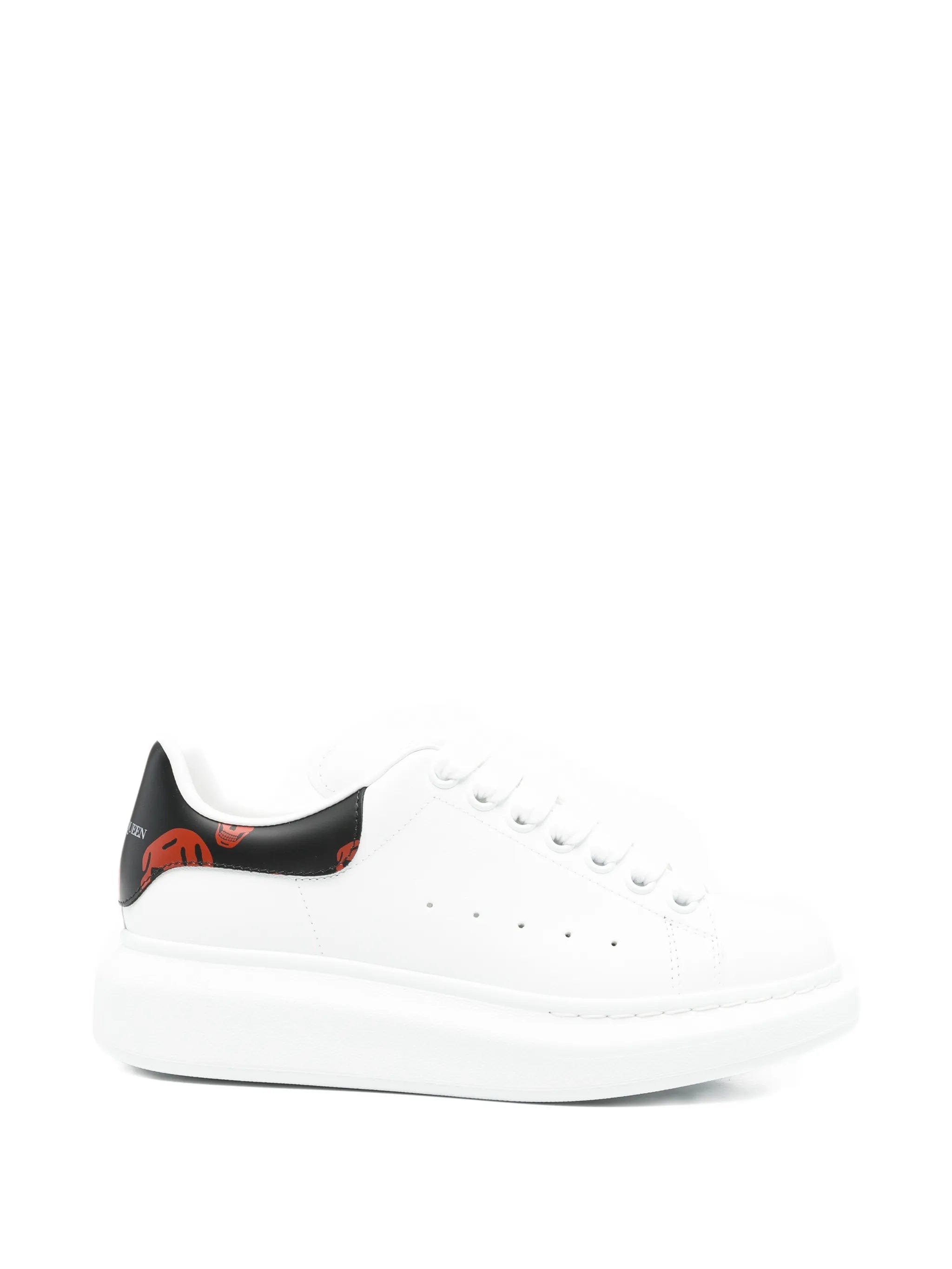 Alexander McQueen Oversized low - top skull - details sneakers