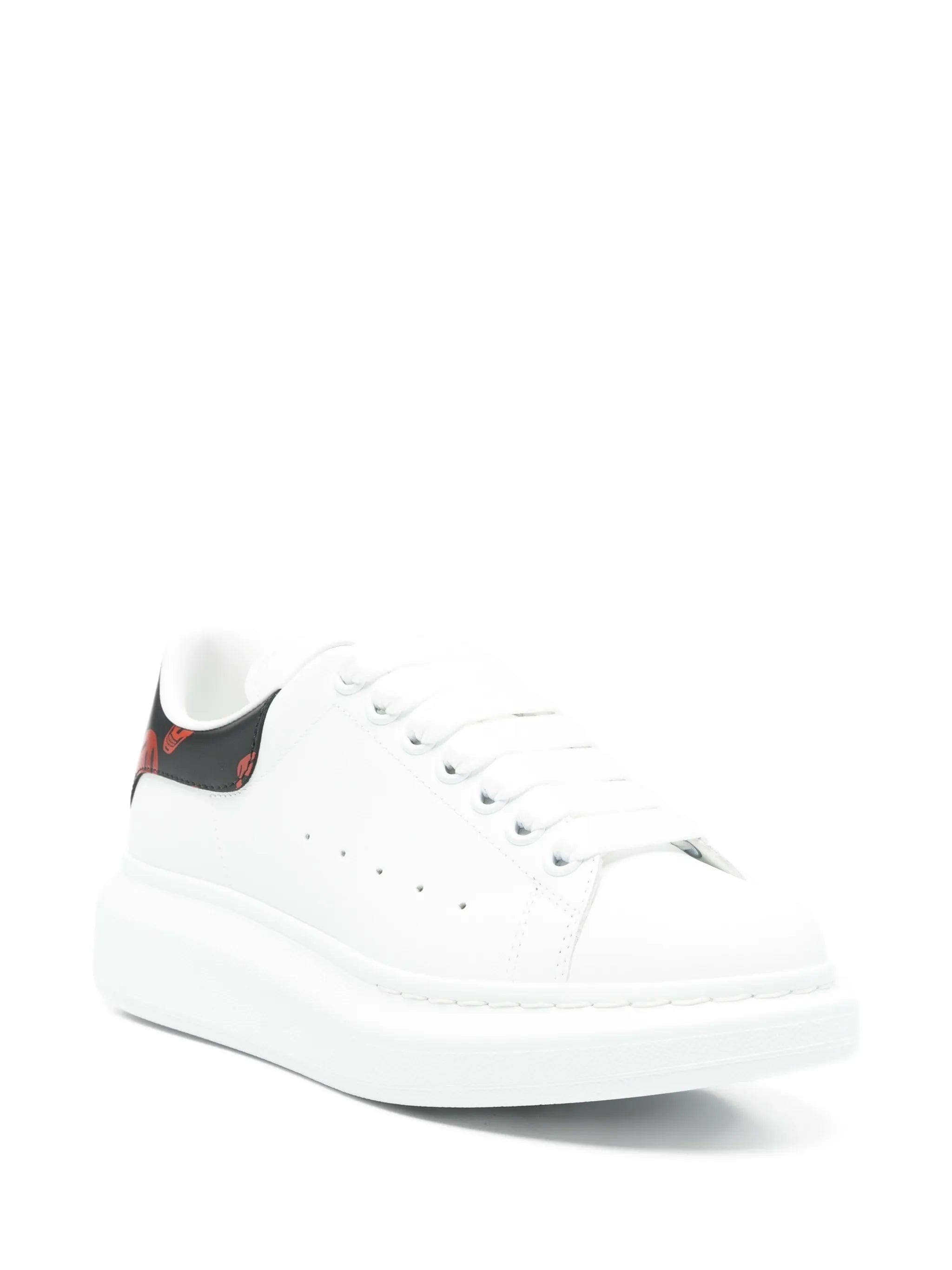 Alexander McQueen Oversized low - top skull - details sneakers