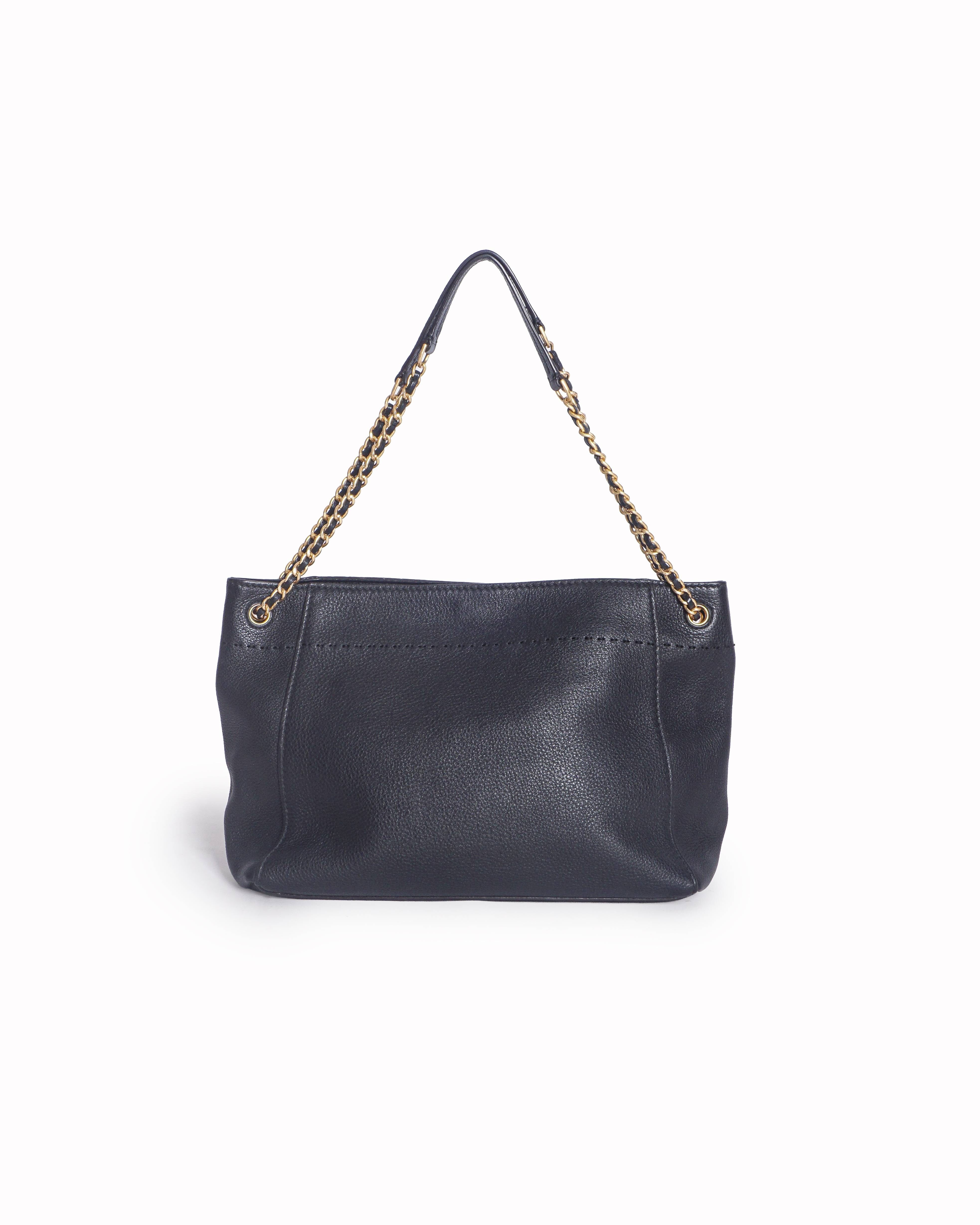 Tory Burch McGraw Slouchy Tote in black pebbled leather