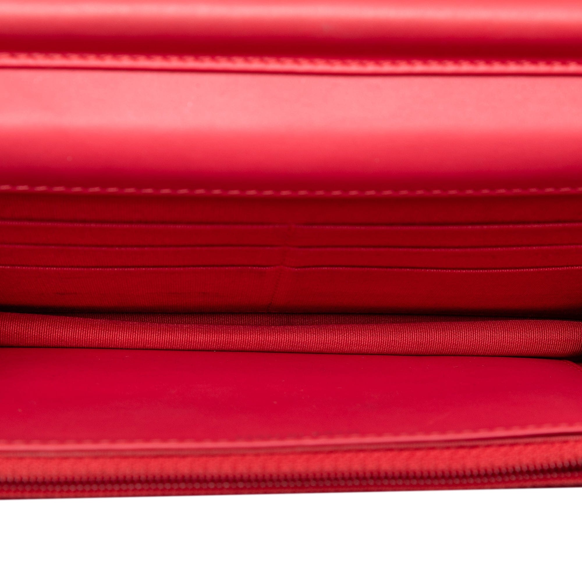 Chanel CC Patent Diamond Quilted Wallet On Chain
