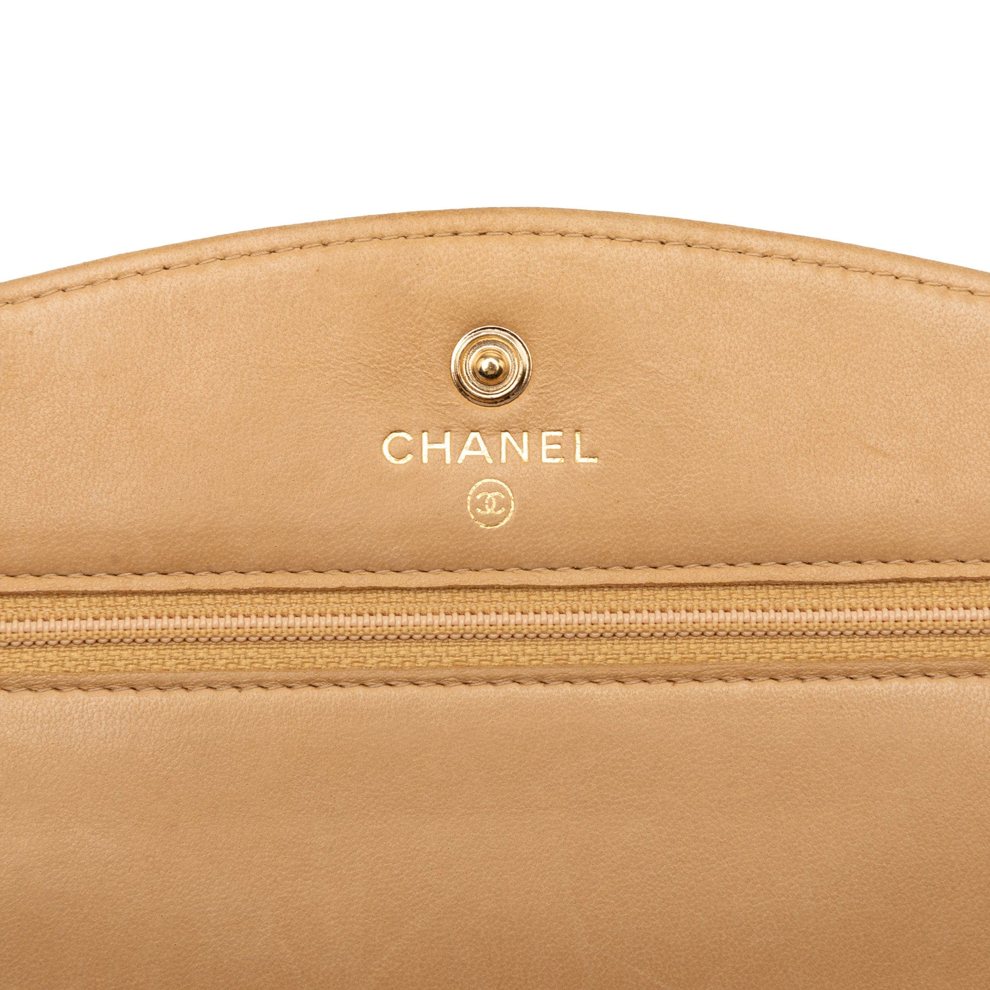 Chanel CC Caviar Wallet On Chain