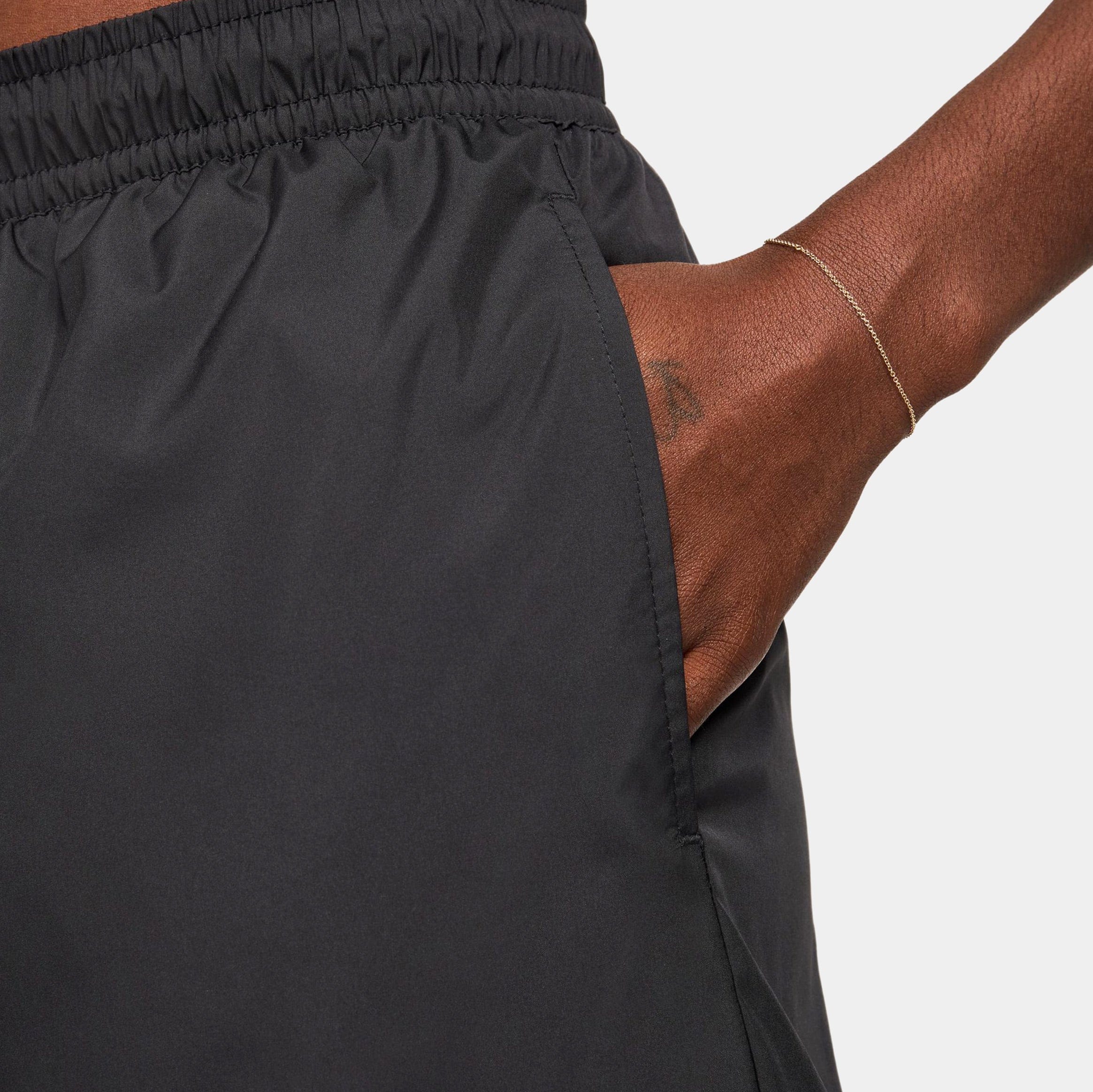 Nike Classic Woven Mid Rise Woven Womens Shorts (Black/White)