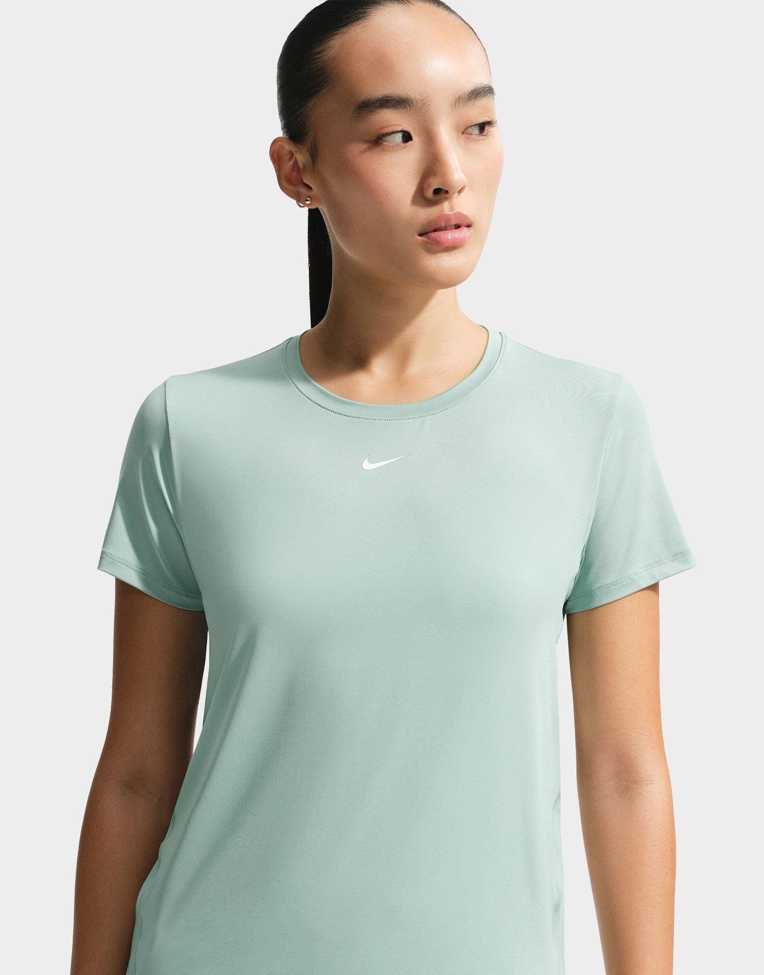 Nike Dri - FIT Short - Sleeve Top