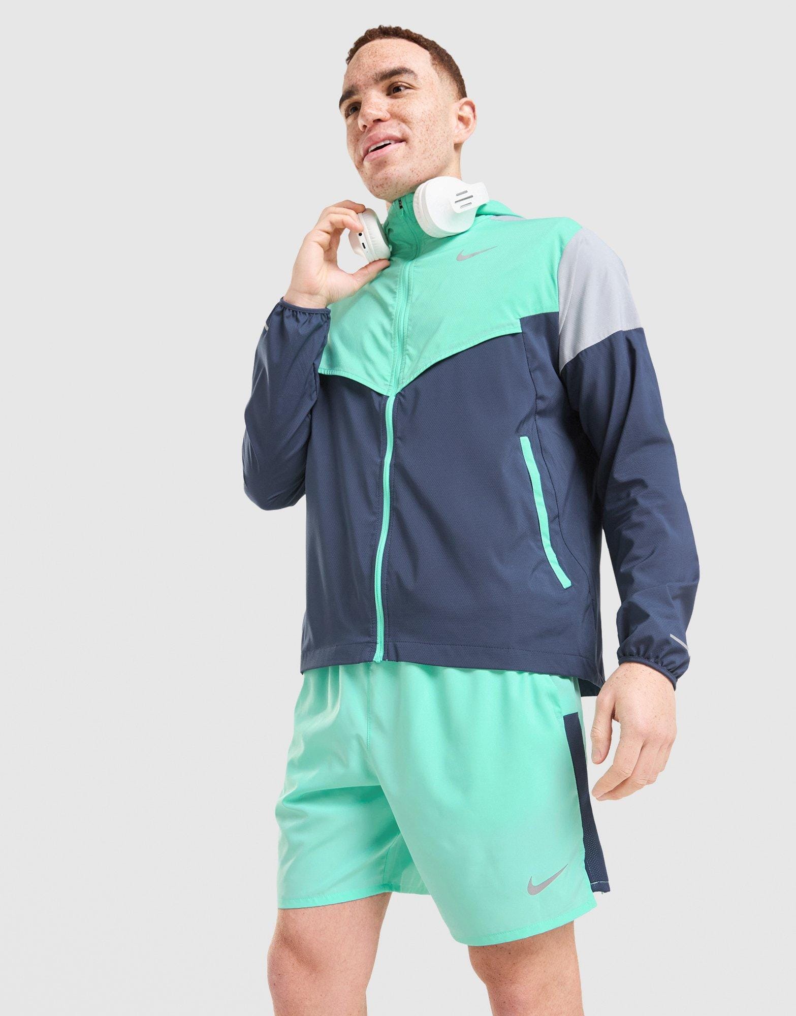 Nike Challenger Shorts
