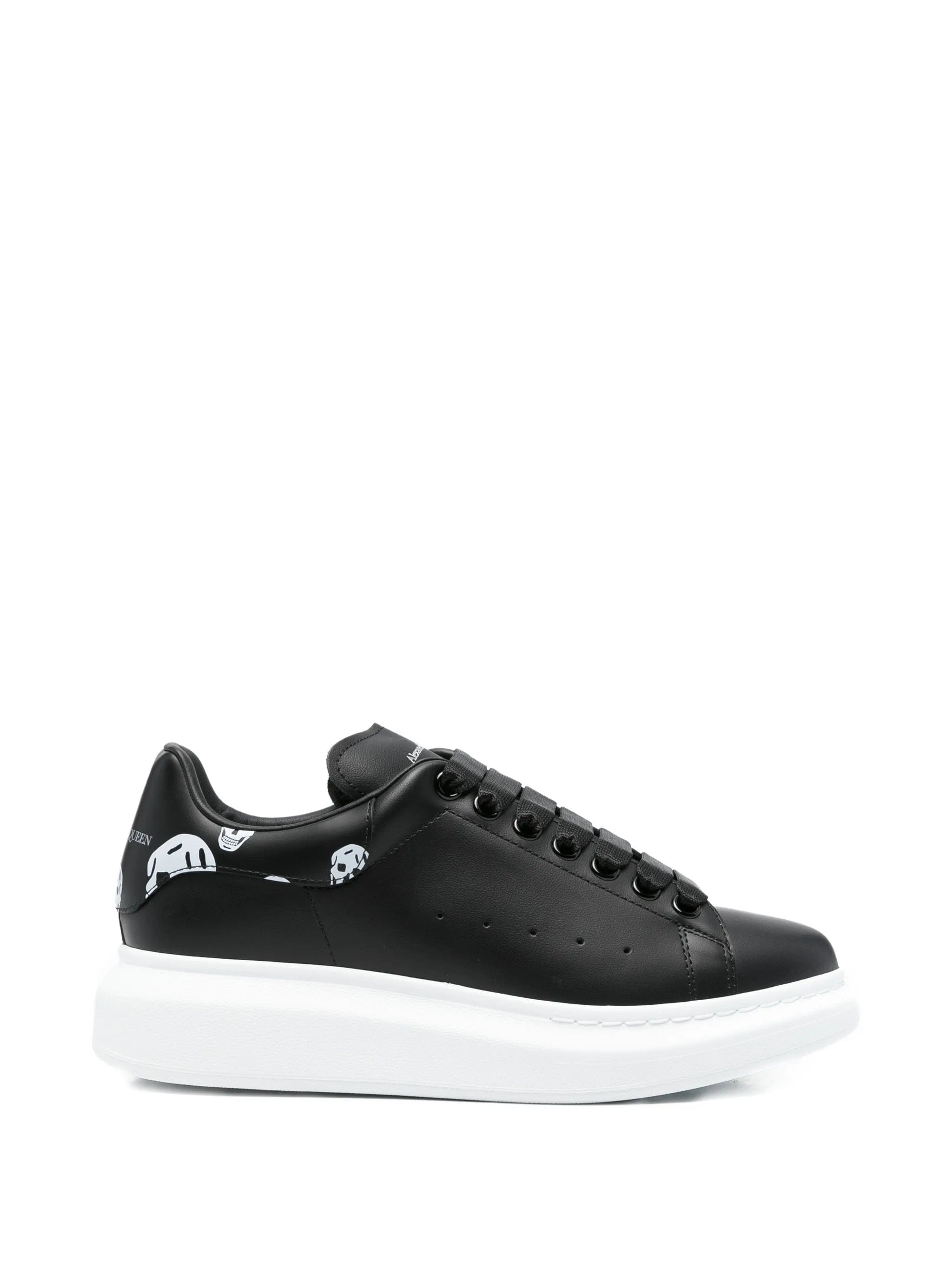 Alexander McQueen Oversized skull - print sneakers