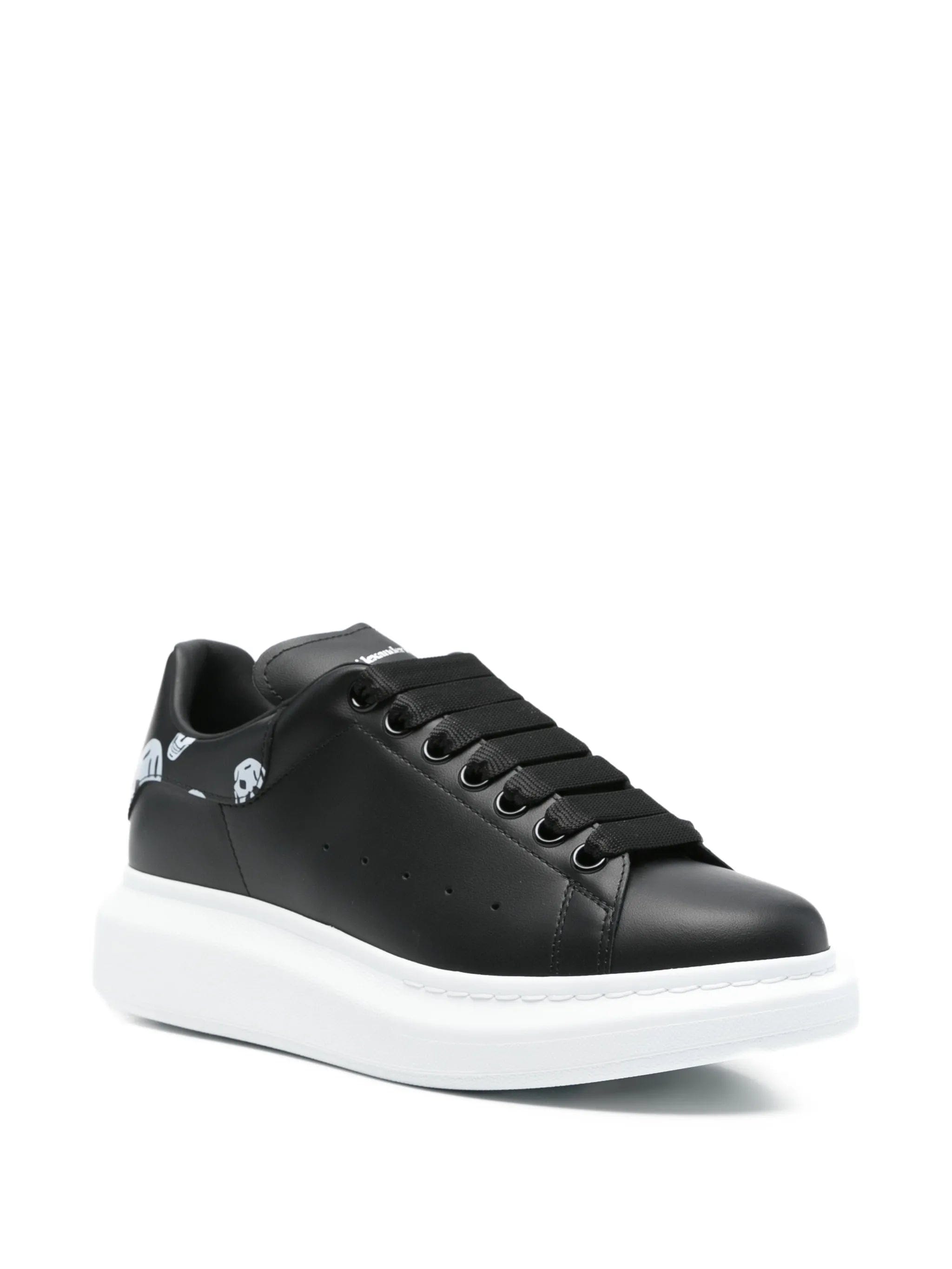 Alexander McQueen Oversized skull - print sneakers