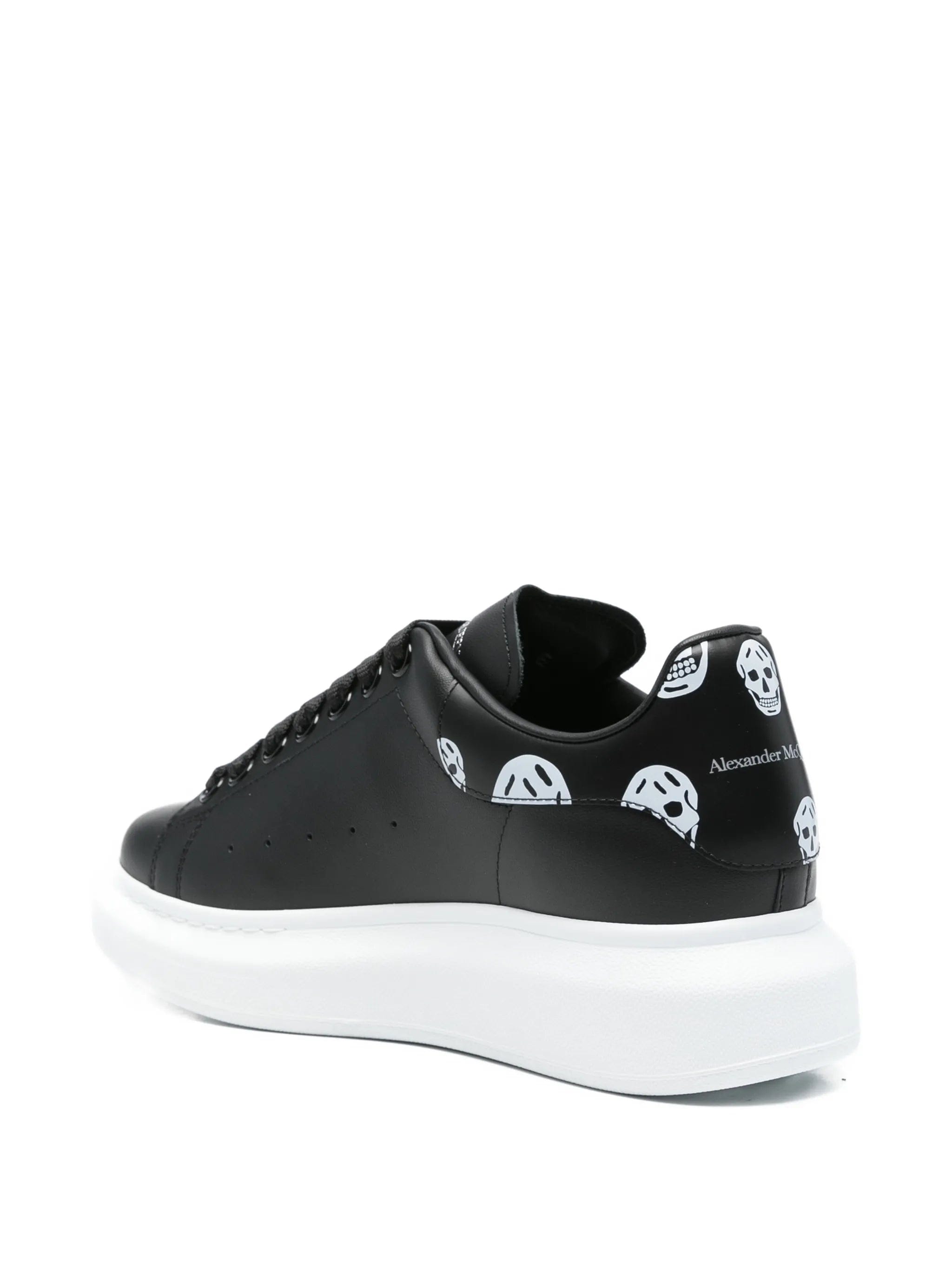 Alexander McQueen Oversized skull - print sneakers