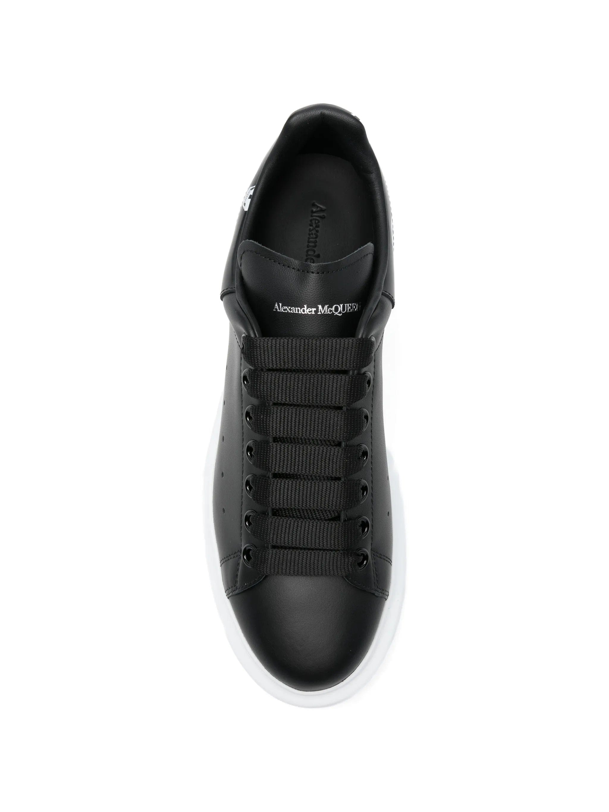 Alexander McQueen Oversized skull - print sneakers