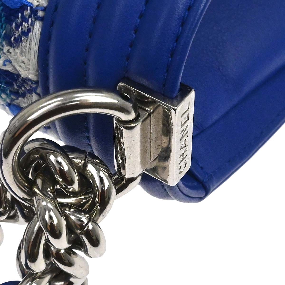 Chanel Boy Chanel 2019 Blue Tweed Medium Shoulder Bag