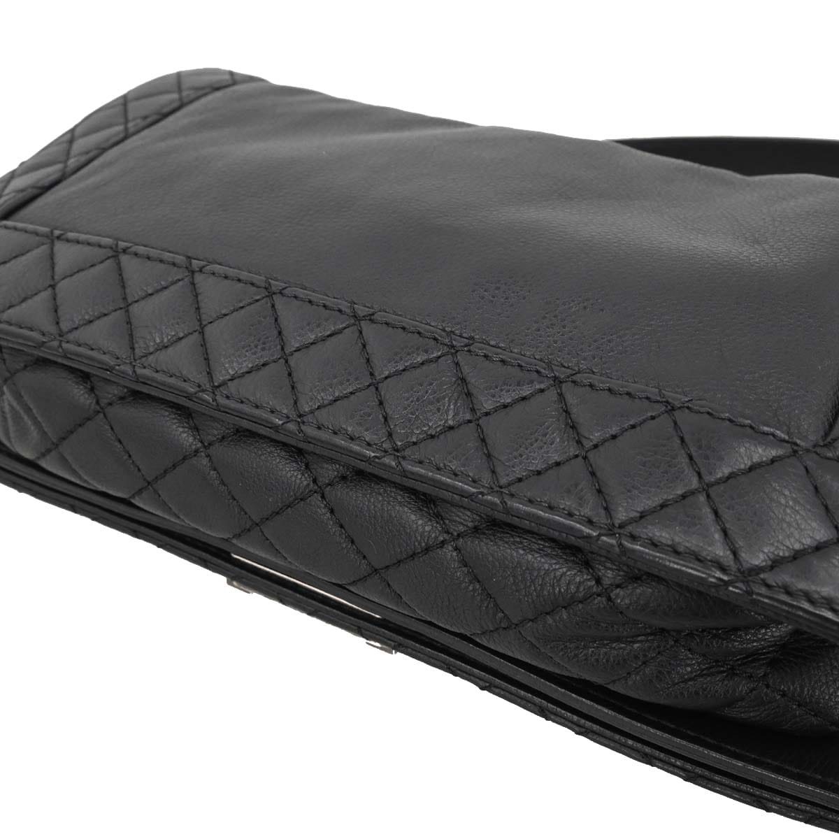 Chanel Boy Chanel 2013 - 2014 Black Lambskin Medium Shoulder Bag