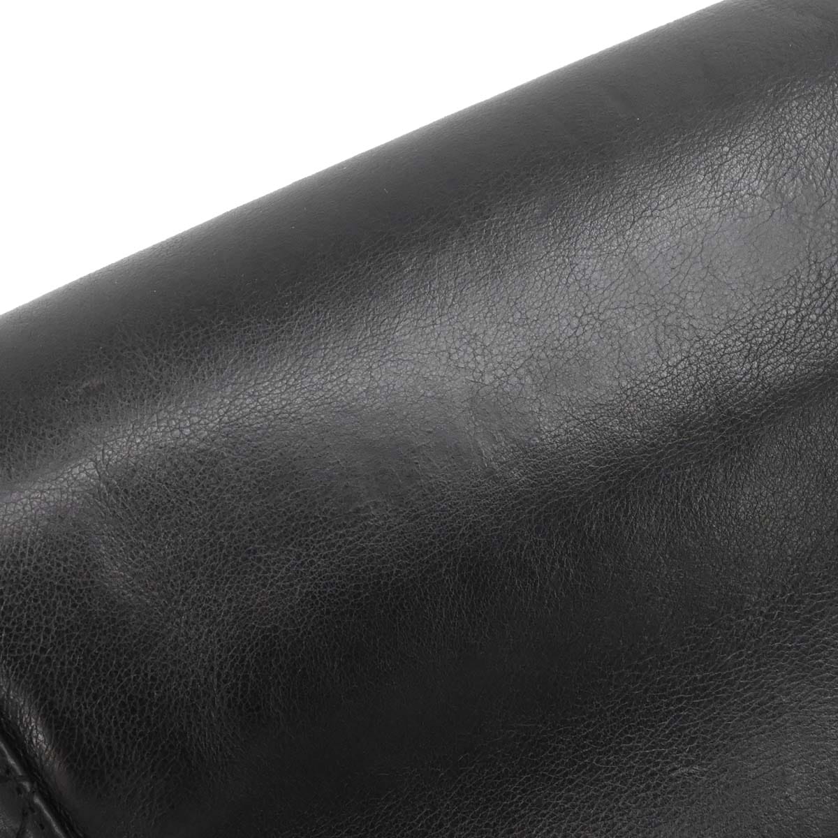 Chanel Boy Chanel 2013 - 2014 Black Soft Lambskin Medium Shoulder Bag