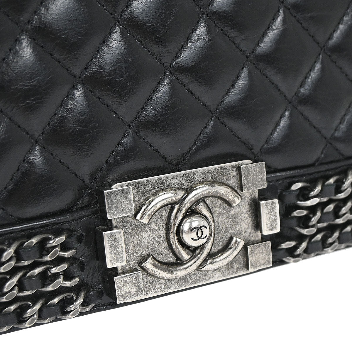 Chanel Boy Chanel 2016 - 2017 Black Calfskin Medium Chain Shoulder Bag